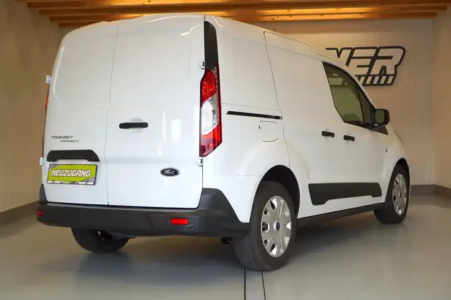 Ford Transit Connect view 4