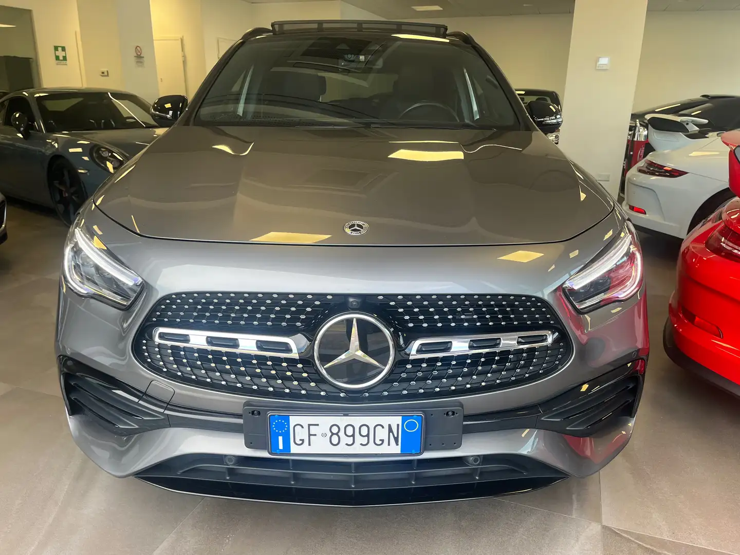 Mercedes-Benz GLA 200 D 150 CV PREMIUM PLUS AUT. TETTO FULL Grijs - 2