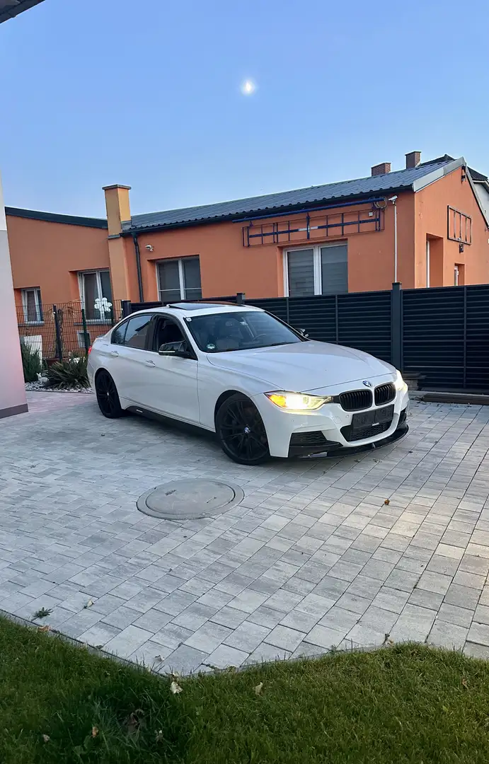 BMW 335 335i - 1