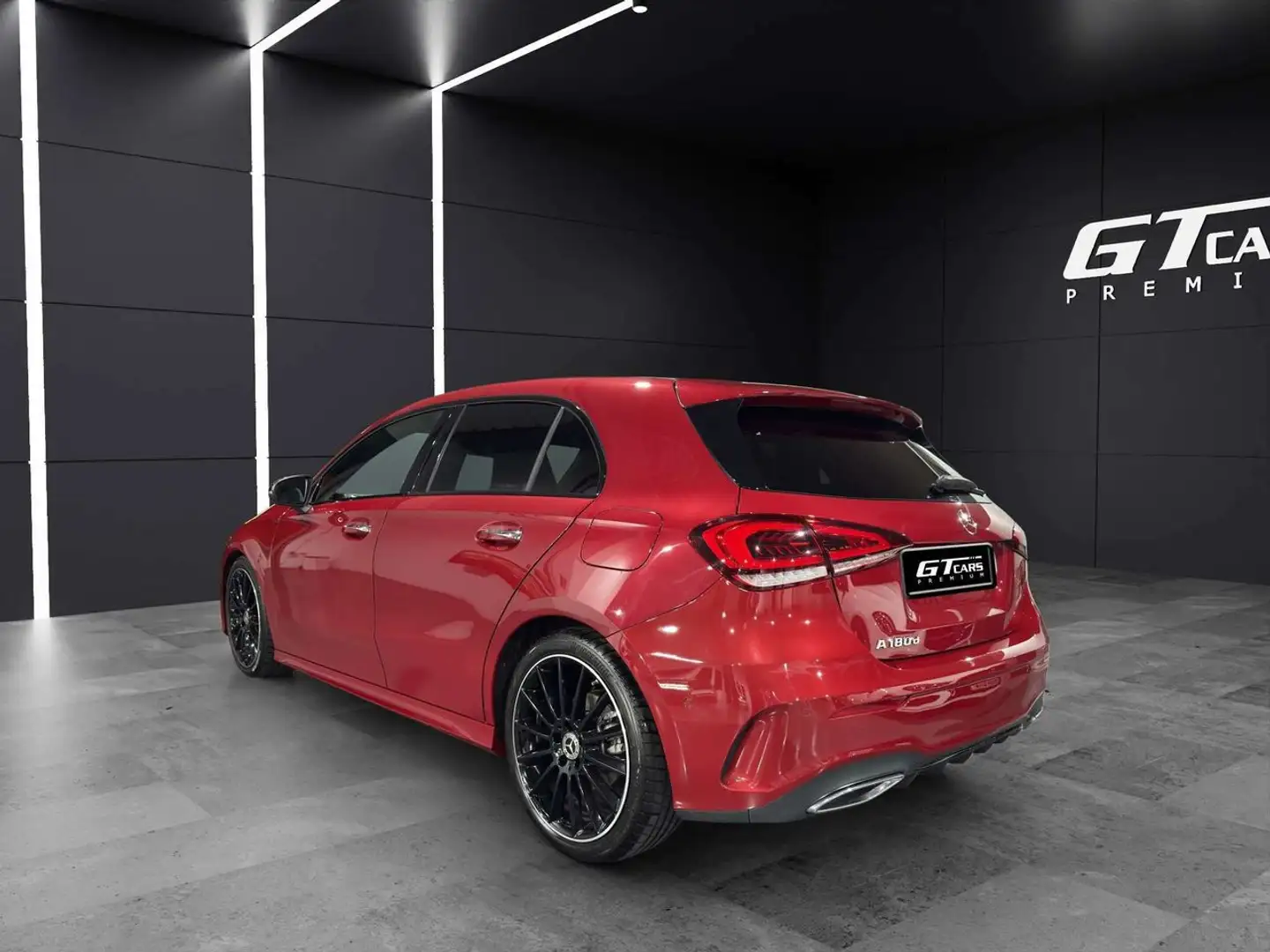 Mercedes-Benz A 180 180D AMG Rojo - 2