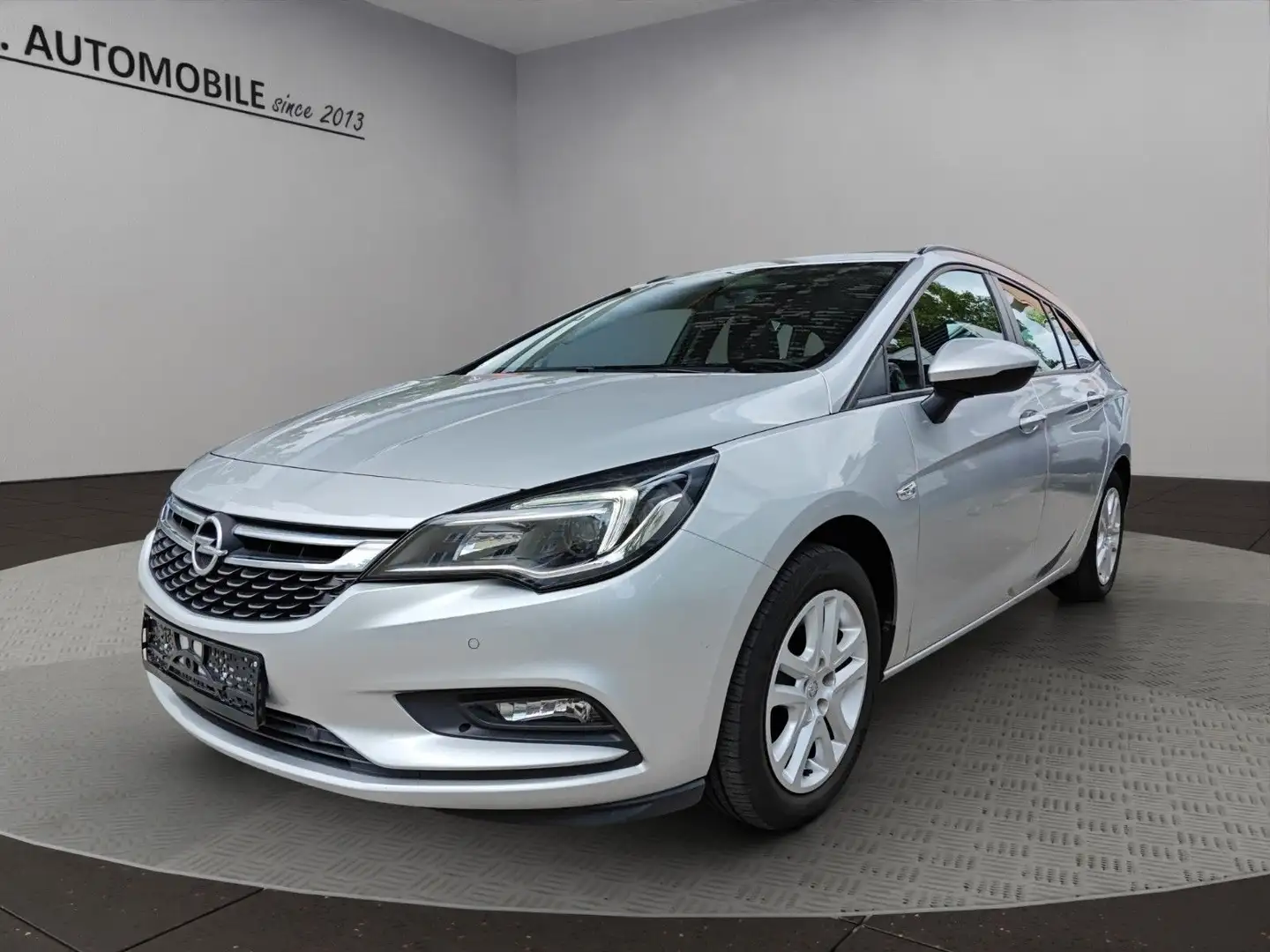 Opel Astra K Sports Tourer EditionStart/Stop Navi AHK Argent - 1