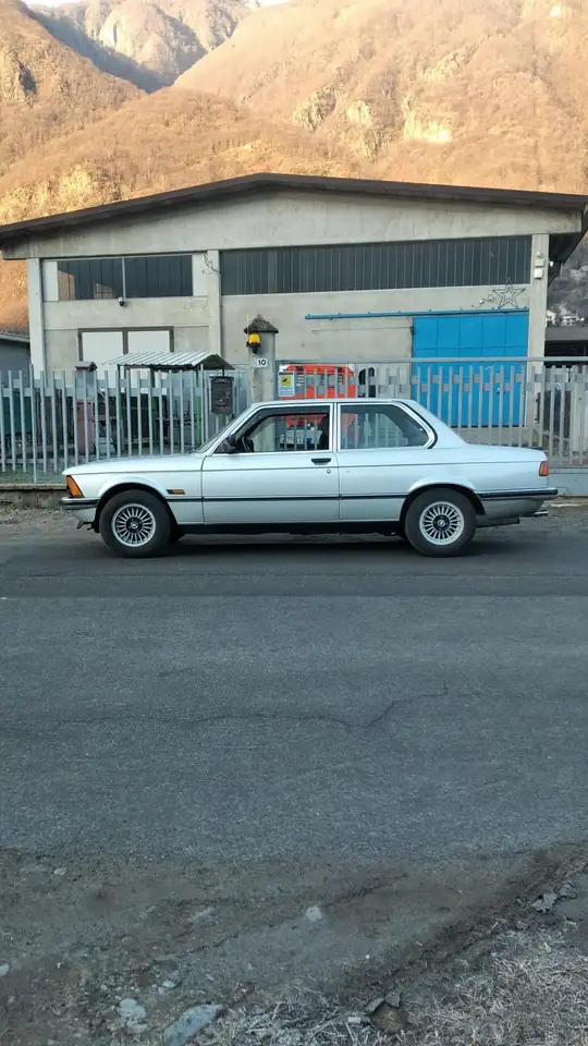 BMW 320 2p, foto 6