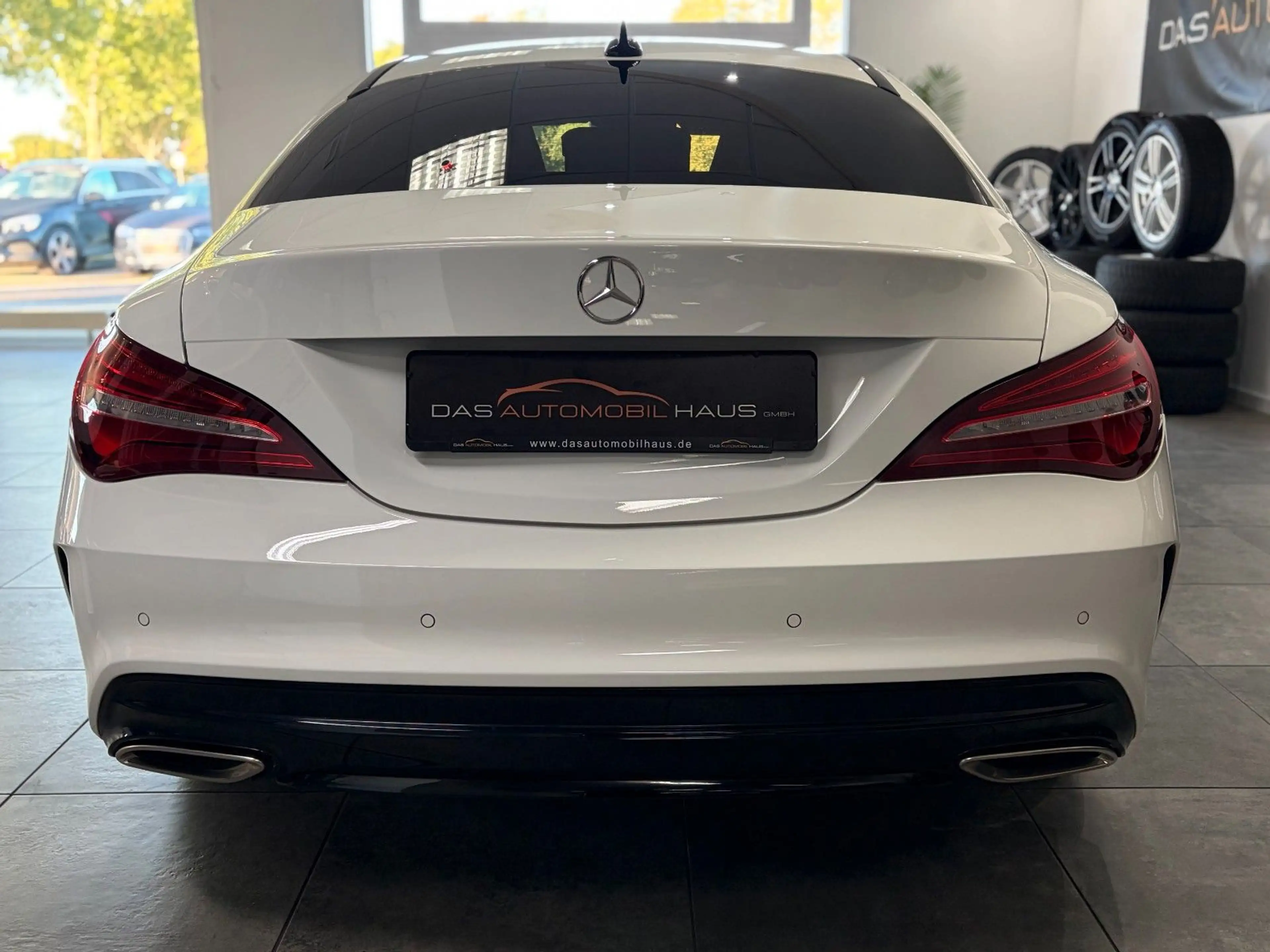 Mercedes-Benz CLA 220 *AMG*4M*Night*LED*Pano*H&K*Kamera* — photo 10