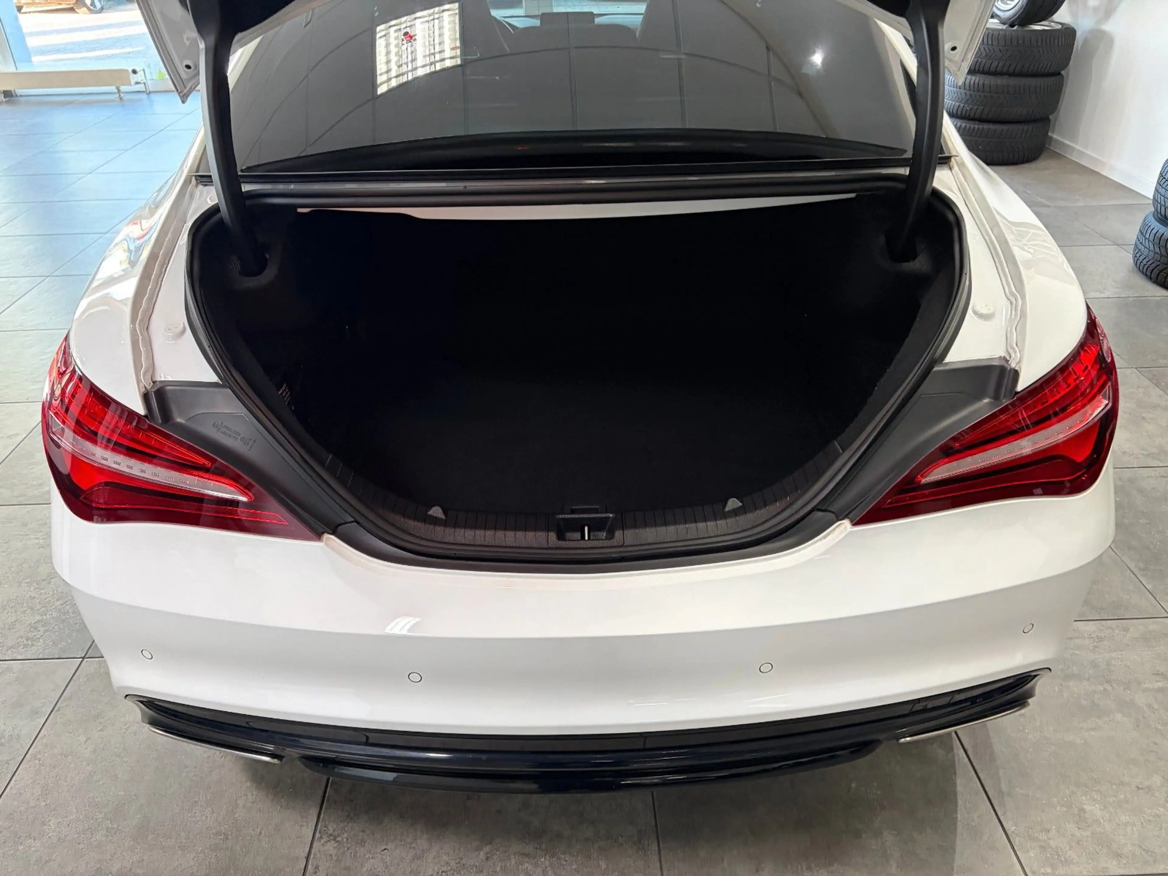 Mercedes-Benz CLA 220 *AMG*4M*Night*LED*Pano*H&K*Kamera* — photo 35