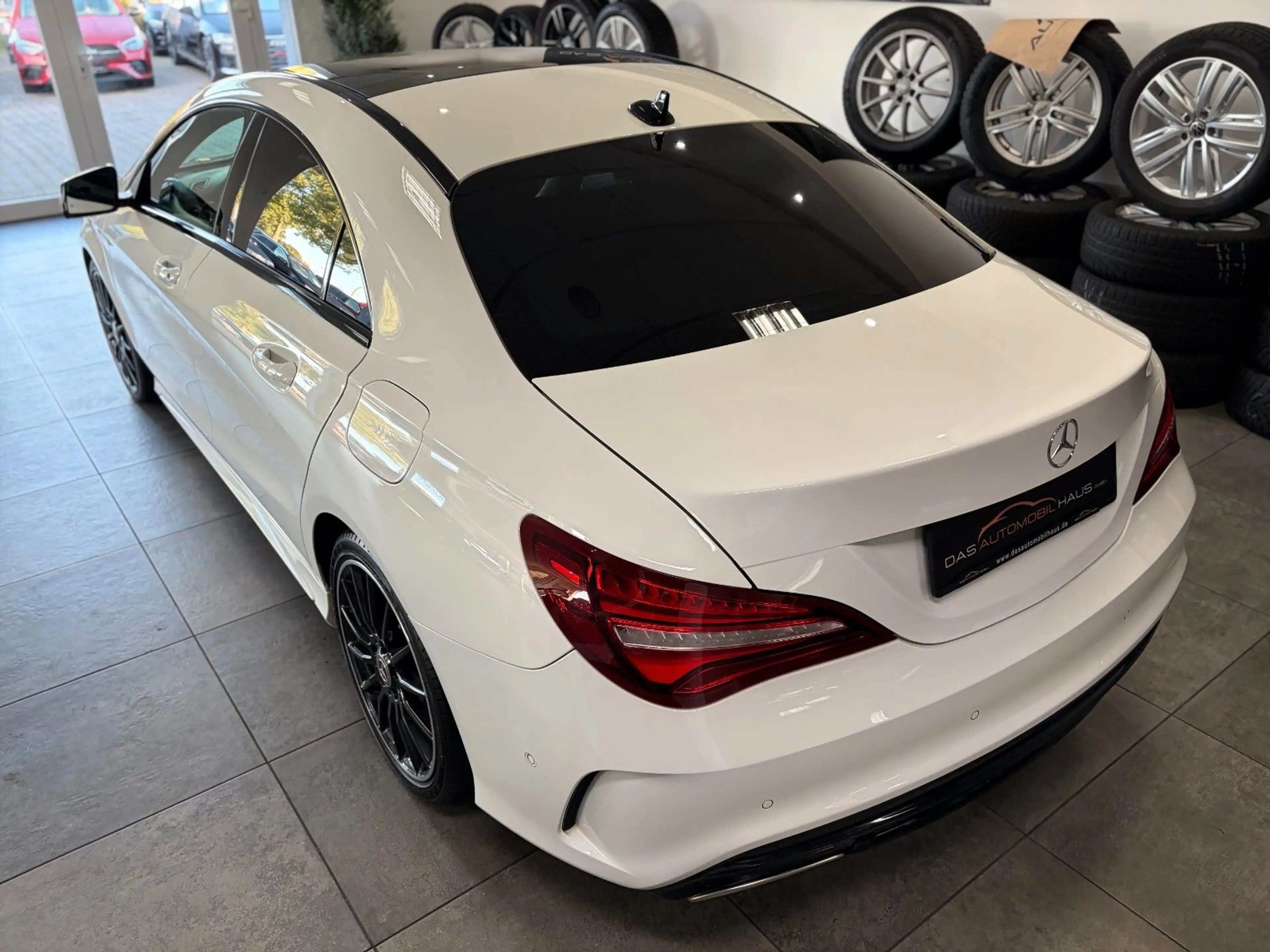 Mercedes-Benz CLA 220 *AMG*4M*Night*LED*Pano*H&K*Kamera* — photo 12