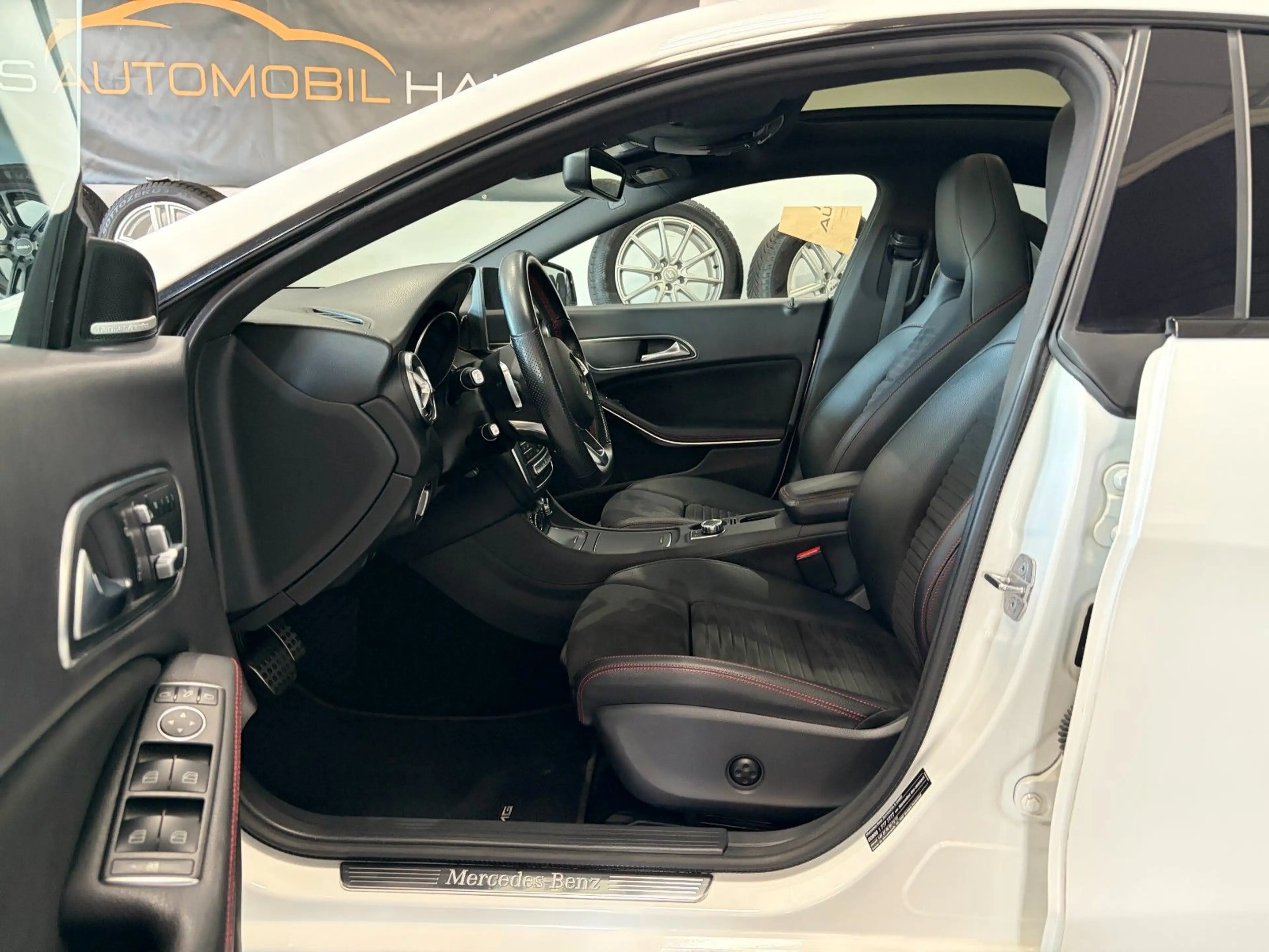 Mercedes-Benz CLA 220 *AMG*4M*Night*LED*Pano*H&K*Kamera* — photo 14