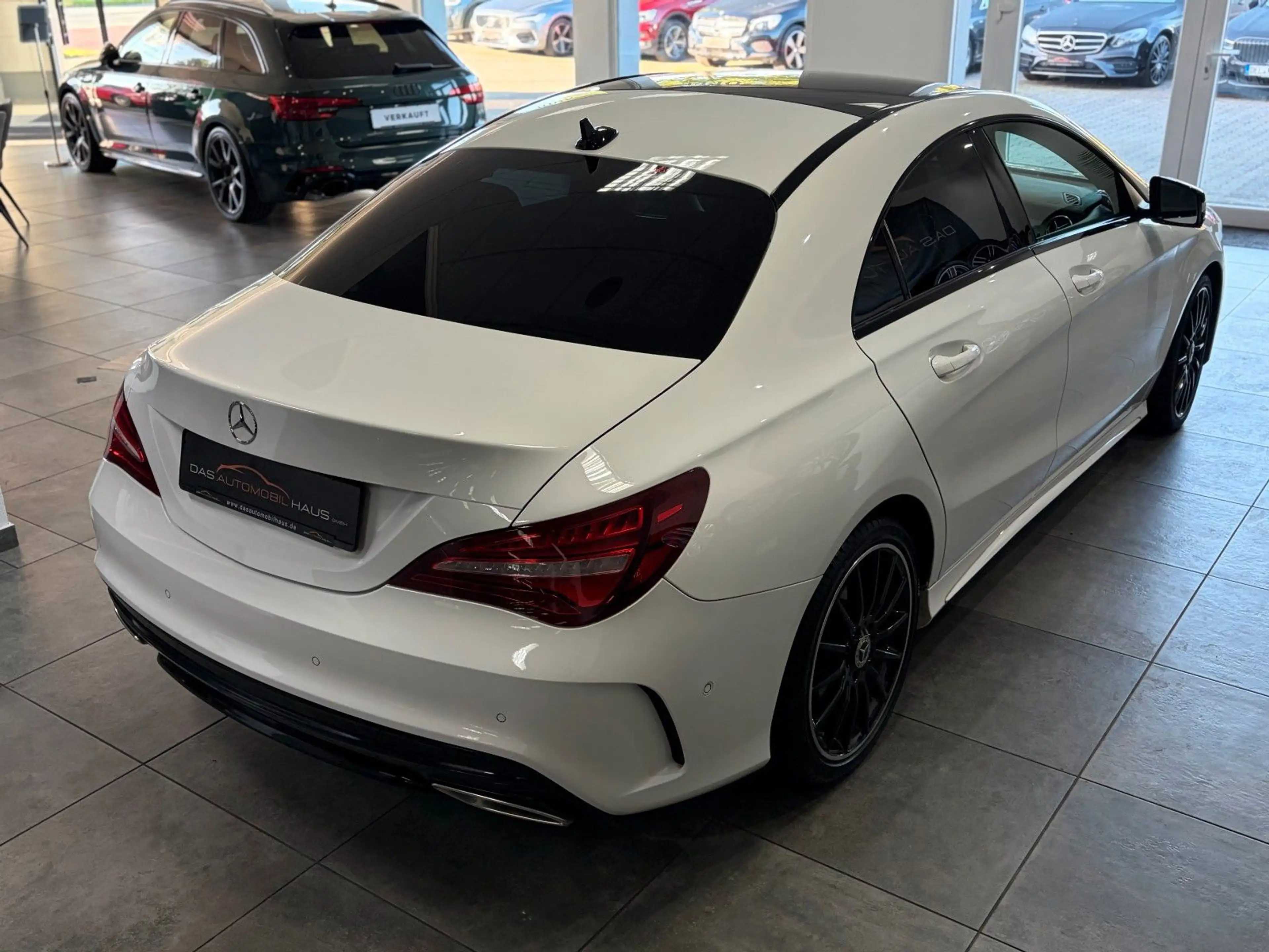 Mercedes-Benz CLA 220 *AMG*4M*Night*LED*Pano*H&K*Kamera* — photo 11