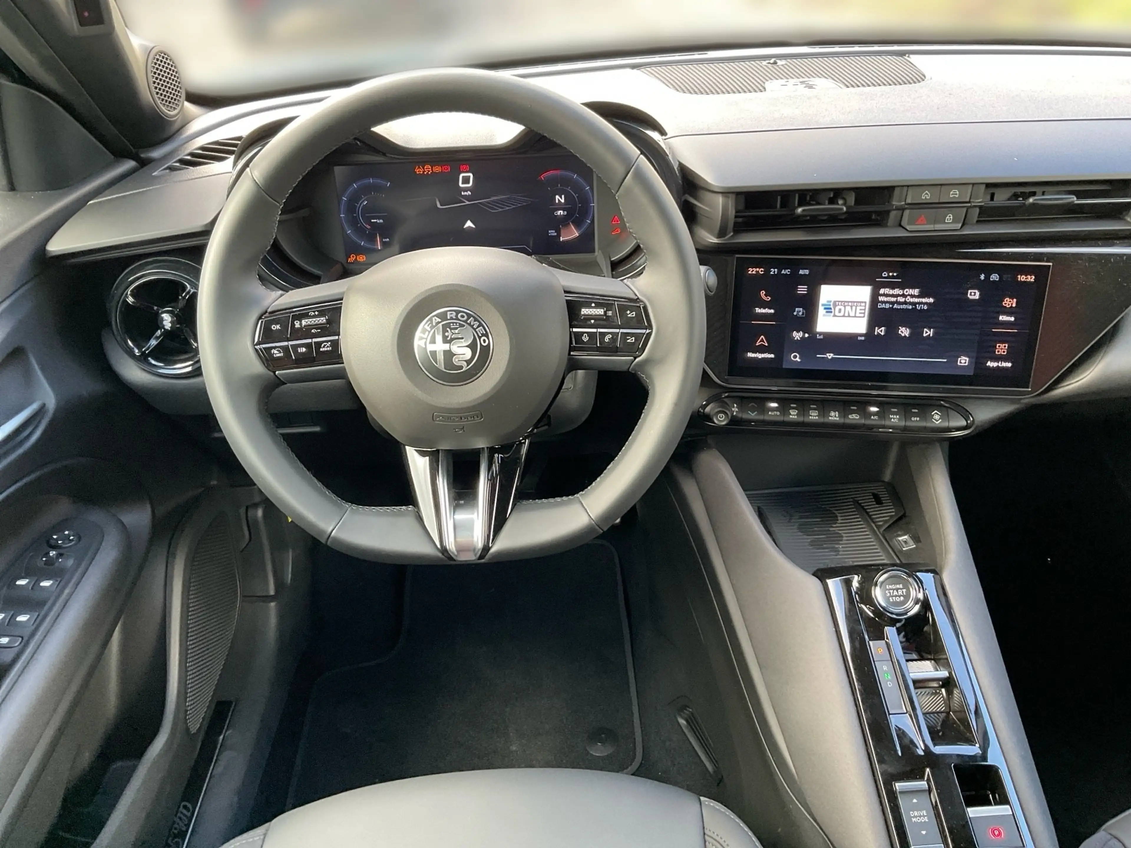 Alfa Romeo Junior 1.2 VGT Ibrida 48V- W Ti AUT Kam. KeyLess — photo 10