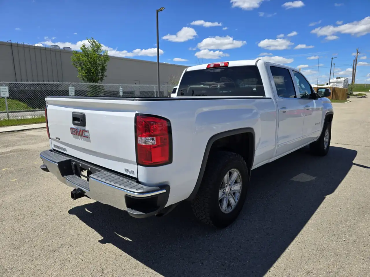 GMC Sierra 1500 photo GMC Sierra 1500