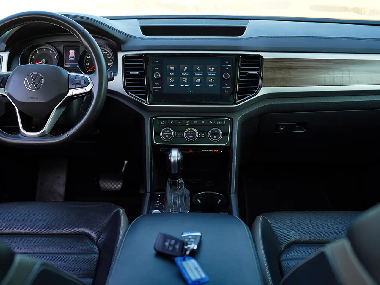 Volkswagen Atlas снимка Volkswagen Atlas