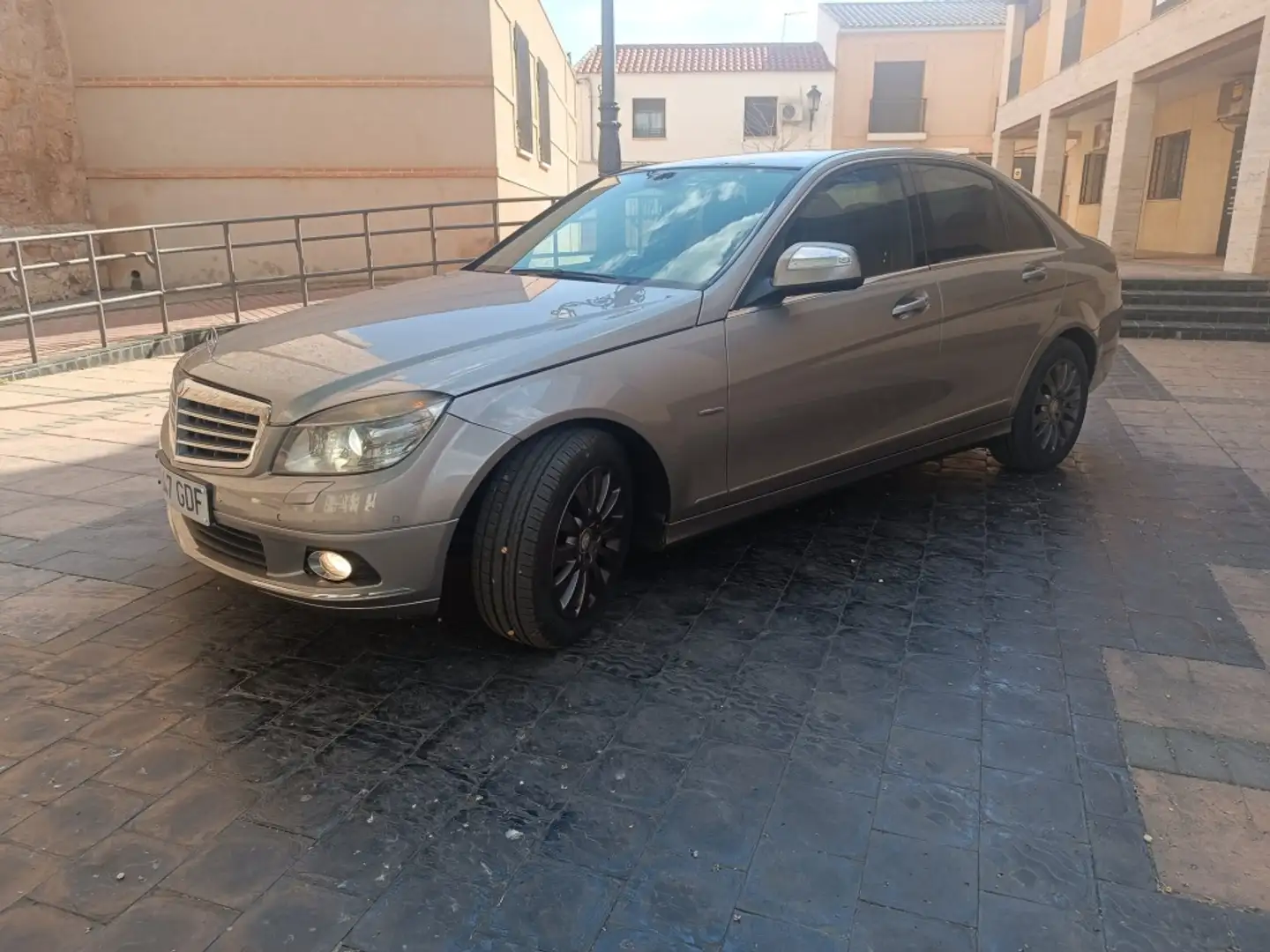 Mercedes-Benz C 220 220CDI Classic Aut. Gris - 2