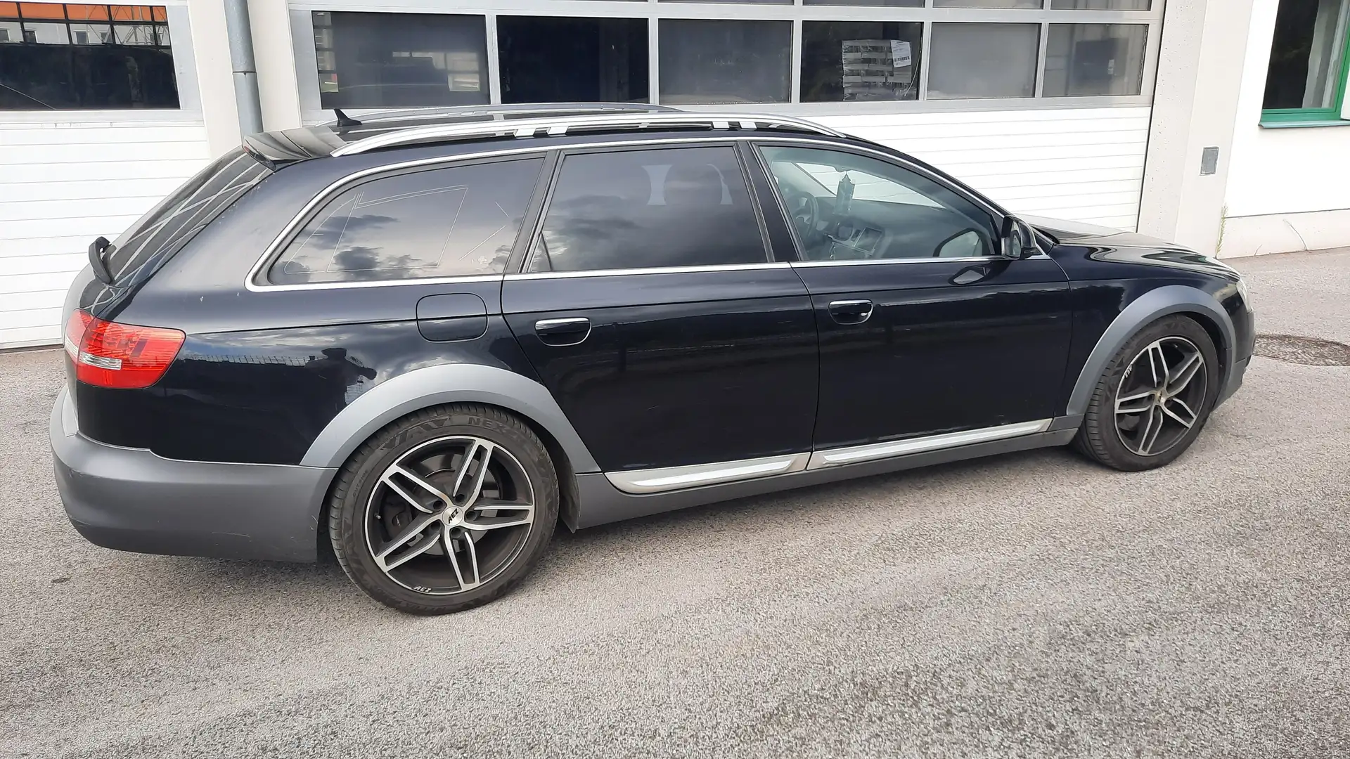Audi A6 allroad A6 Allroad 3,0 TDI V6 quattro Tiptr. DPF Schwarz - 2