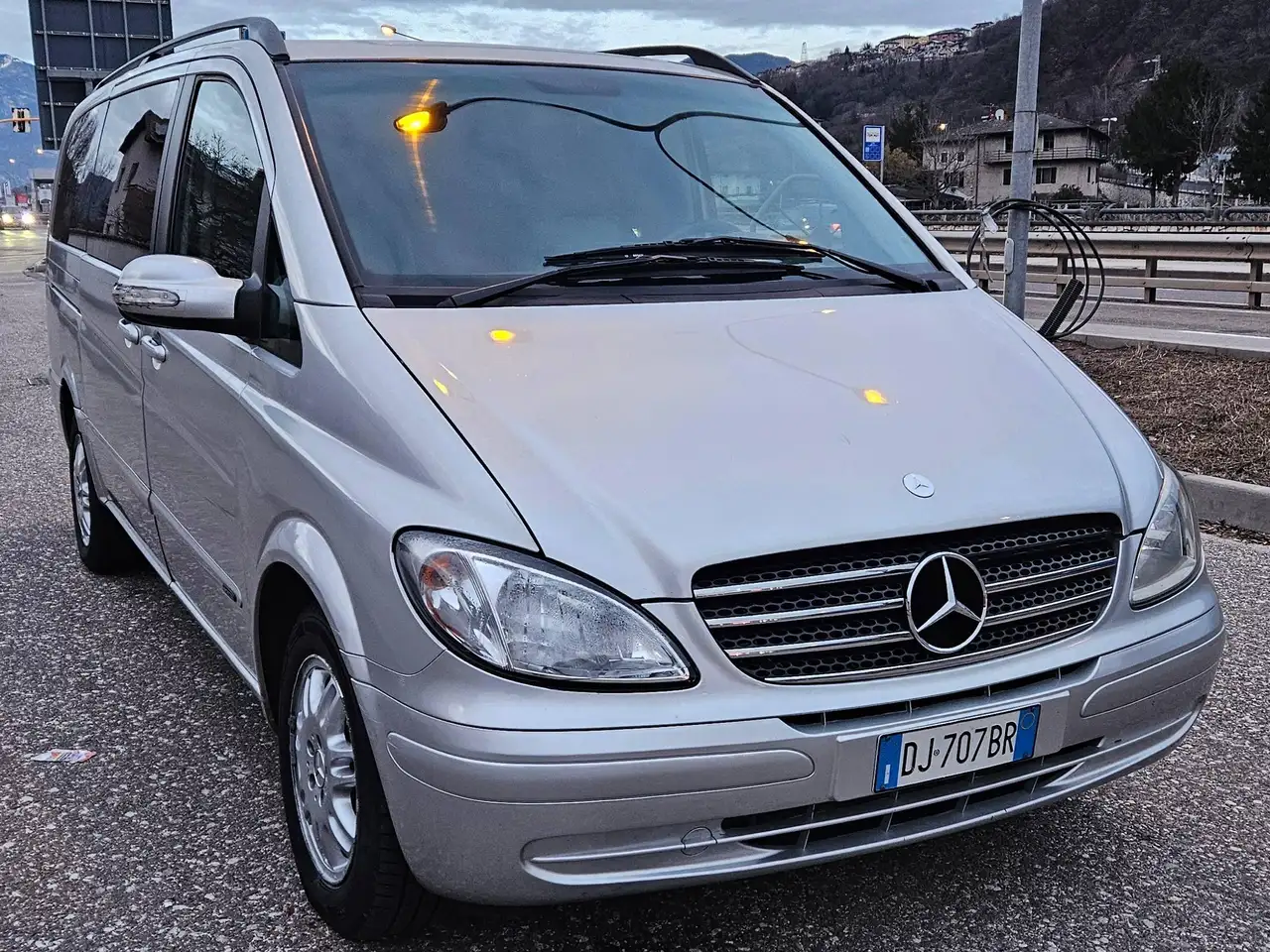 Mercedes-Benz Viano Viano 2.2 cdi Trend 6 POSTI CLIMA POSTERIORE — photo 1 of 15