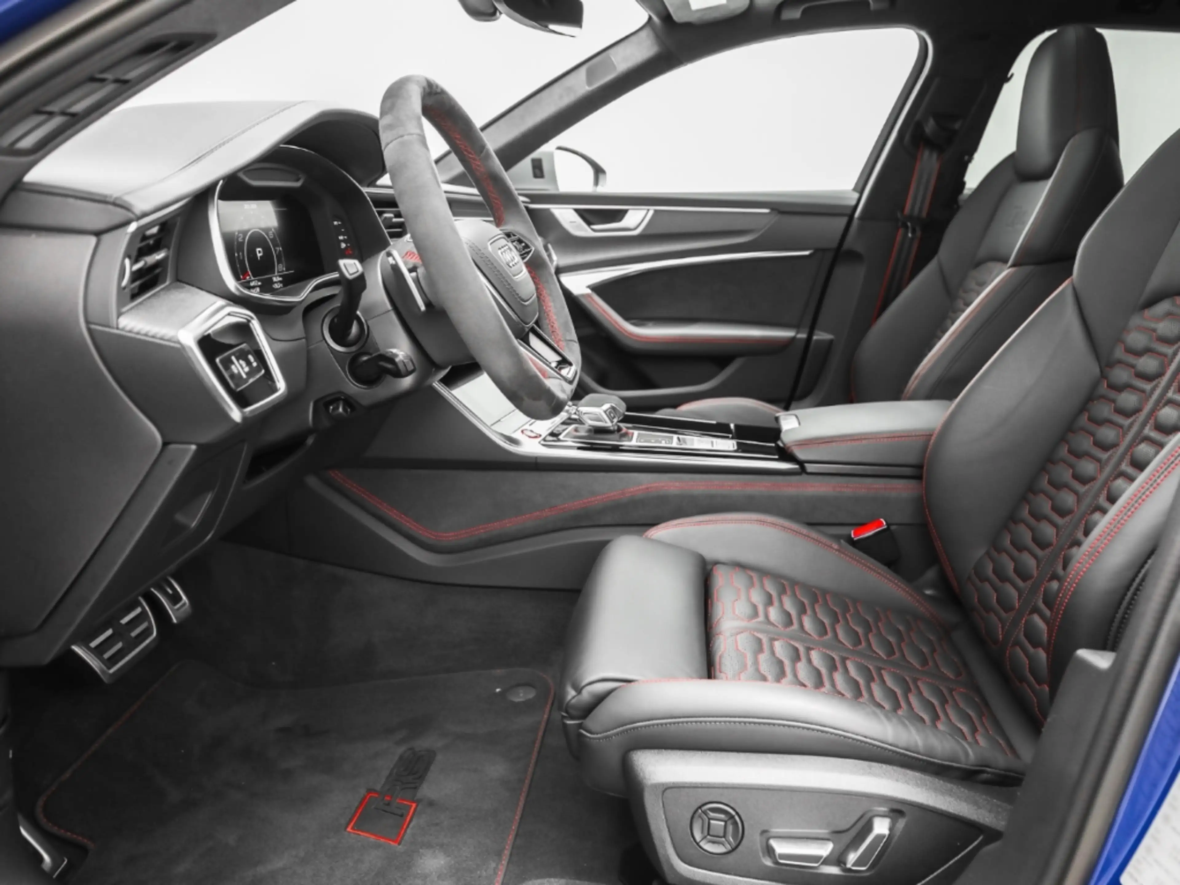 Audi RS6 Avant performance AHK Pano Keramik B&O Laser — photo 6