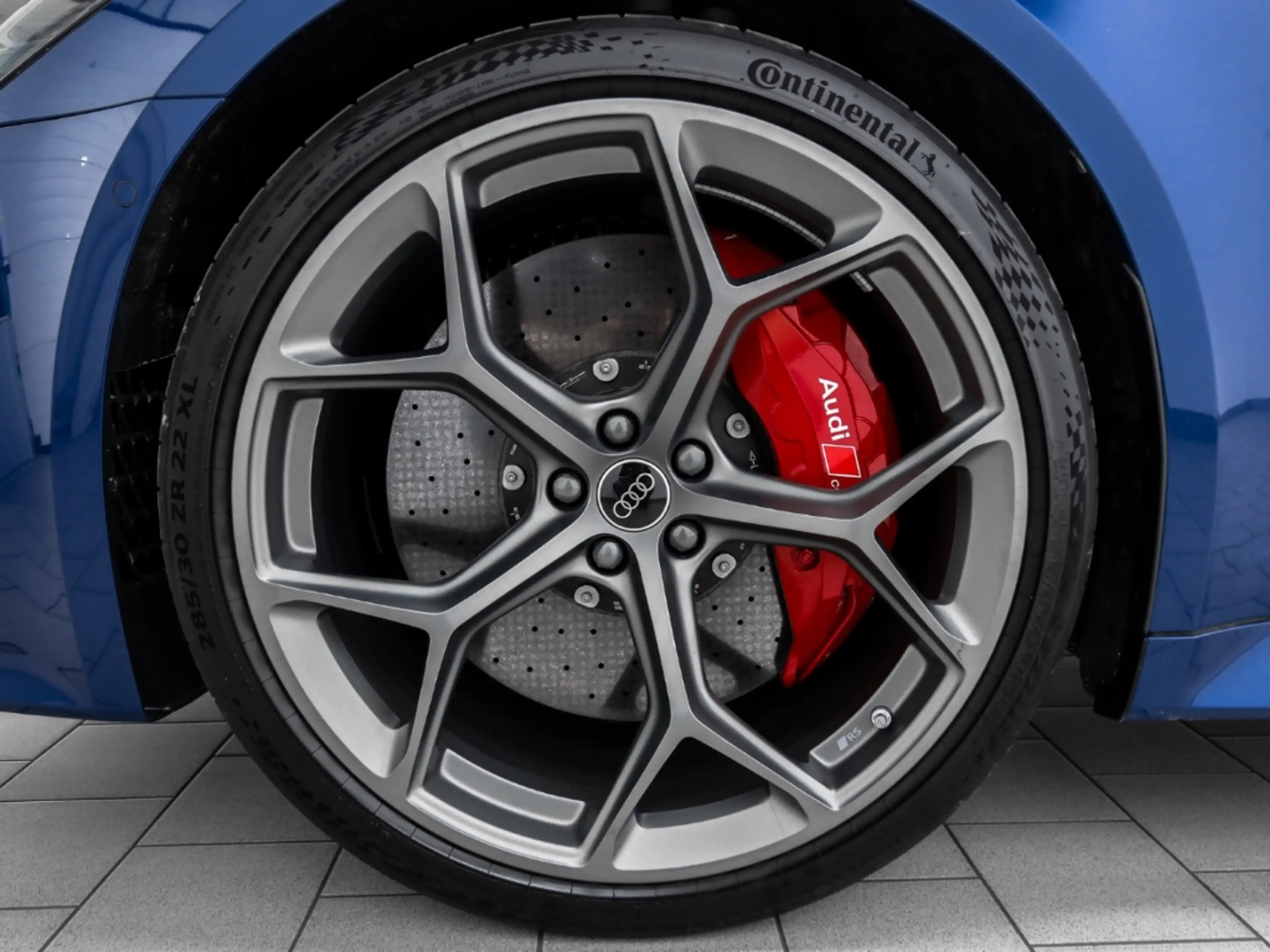 Audi RS6 Avant performance AHK Pano Keramik B&O Laser — photo 3