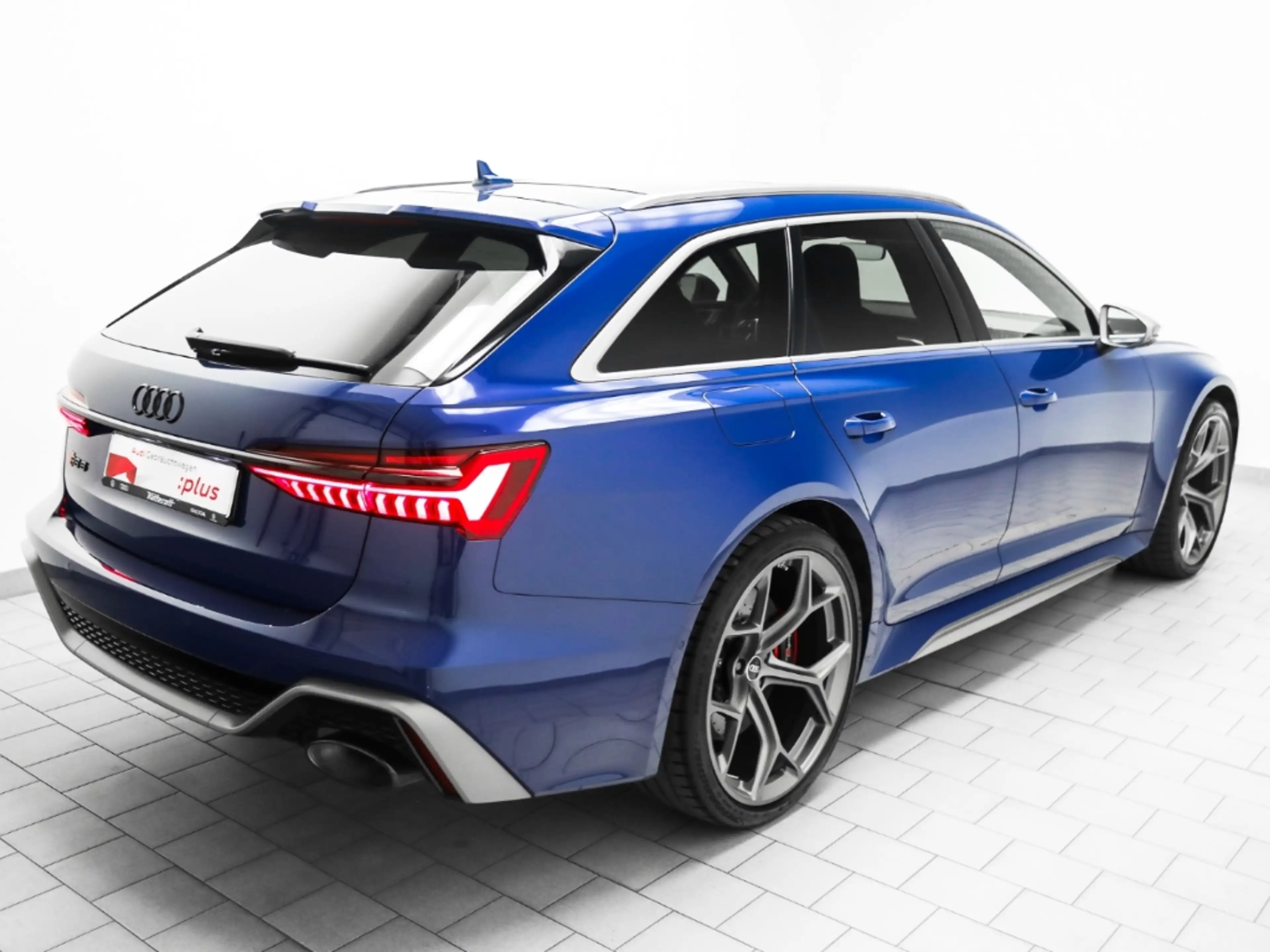 Audi RS6 Avant performance AHK Pano Keramik B&O Laser — photo 5