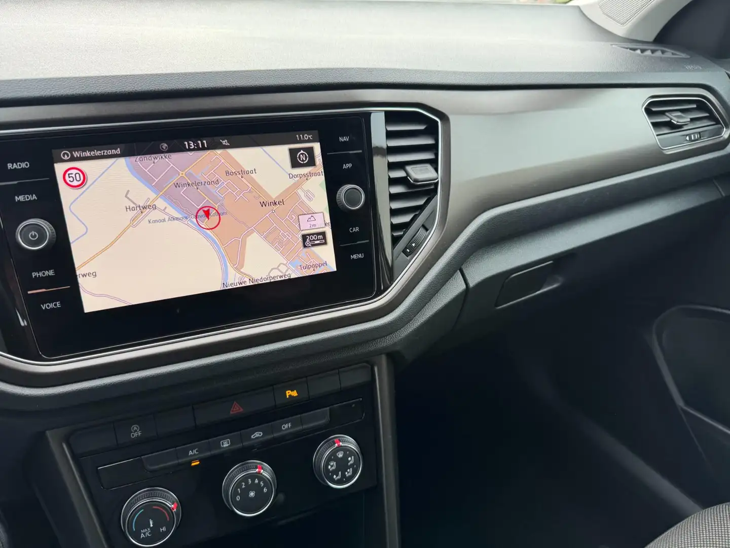 Volkswagen T-Roc 1.0 TSI Style NAVIGATIE/PARKEERSENS./TREKHAAK Brun - 2