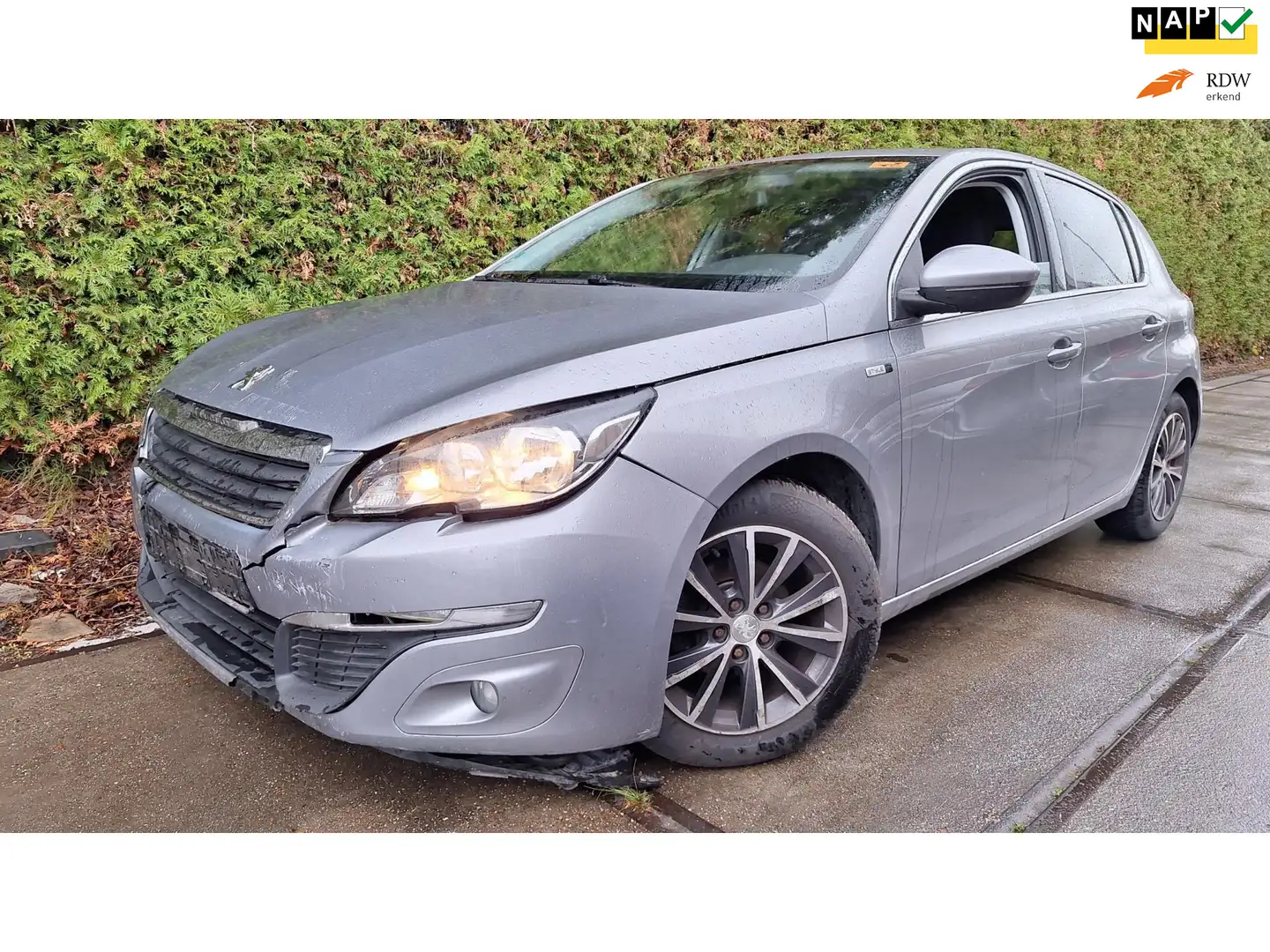 Peugeot 308 1.2 PureTech Style Grau - 1
