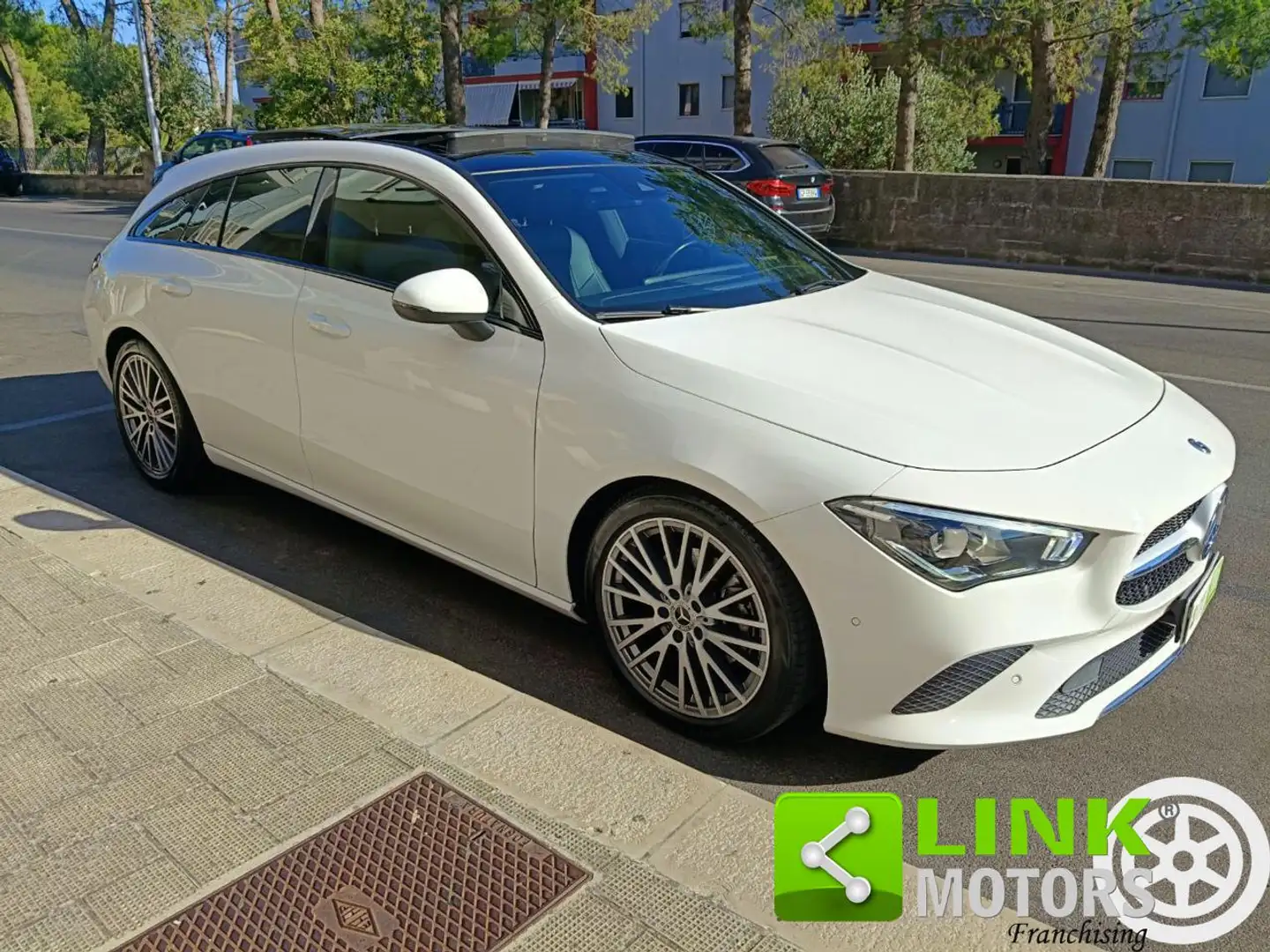 Mercedes-Benz CLA 200 d Automatic Shooting Brake Sport Bianco - 2