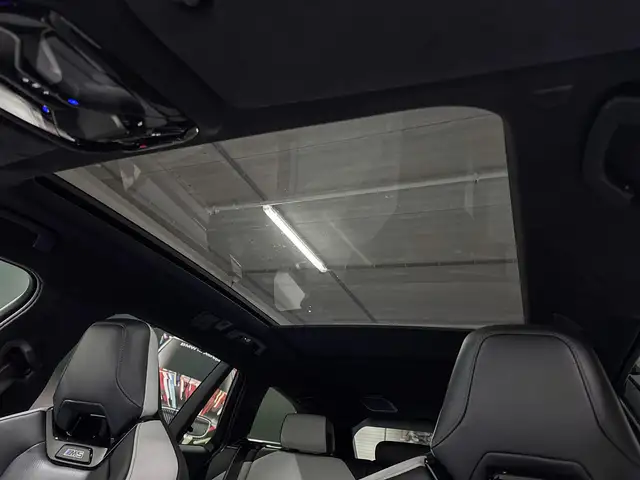BMW M5 view 11