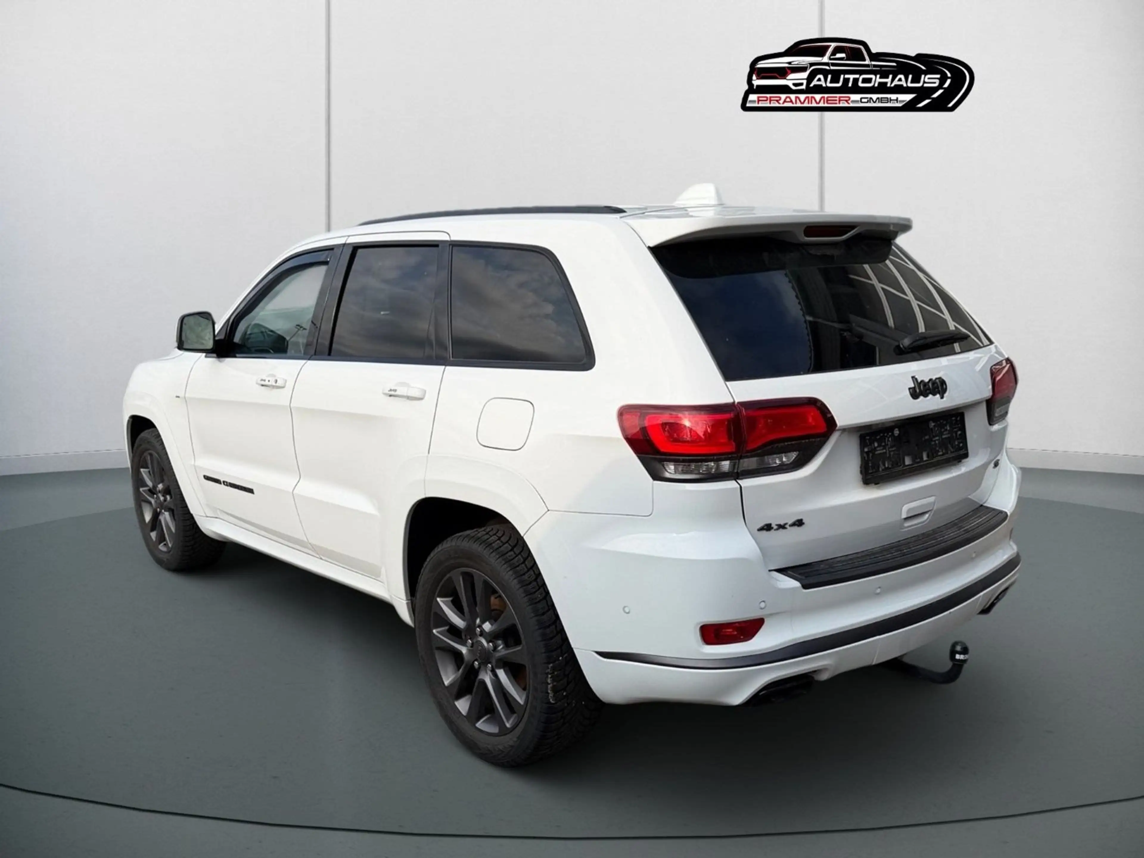 Jeep Grand Cherokee 3.0 CRD Overland — photo 4