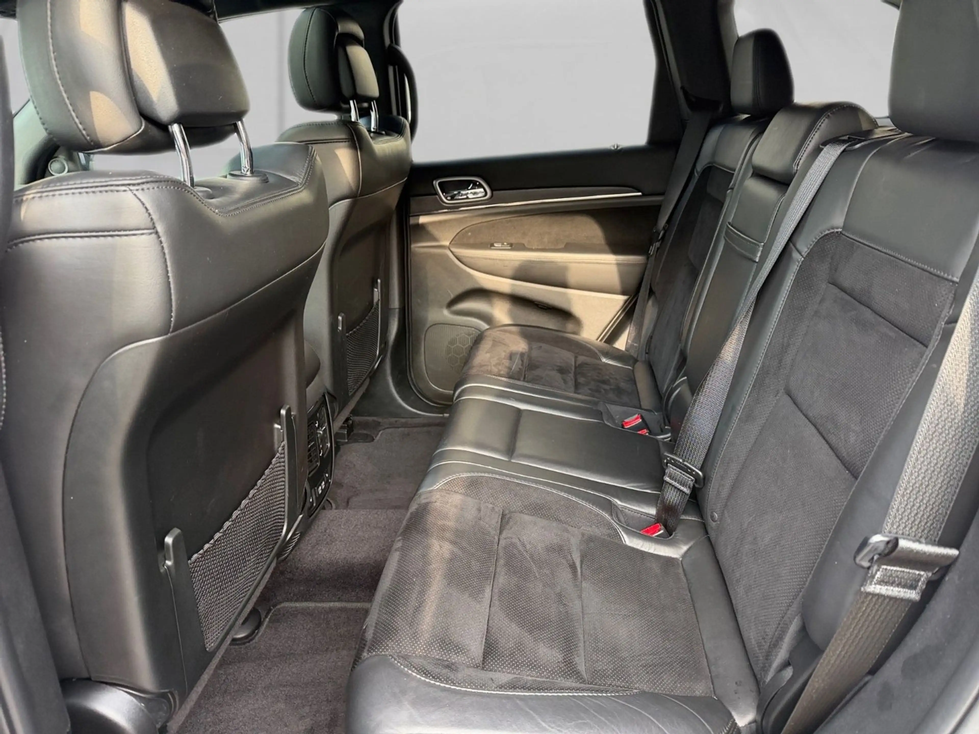 Jeep Grand Cherokee 3.0 CRD Overland — photo 11