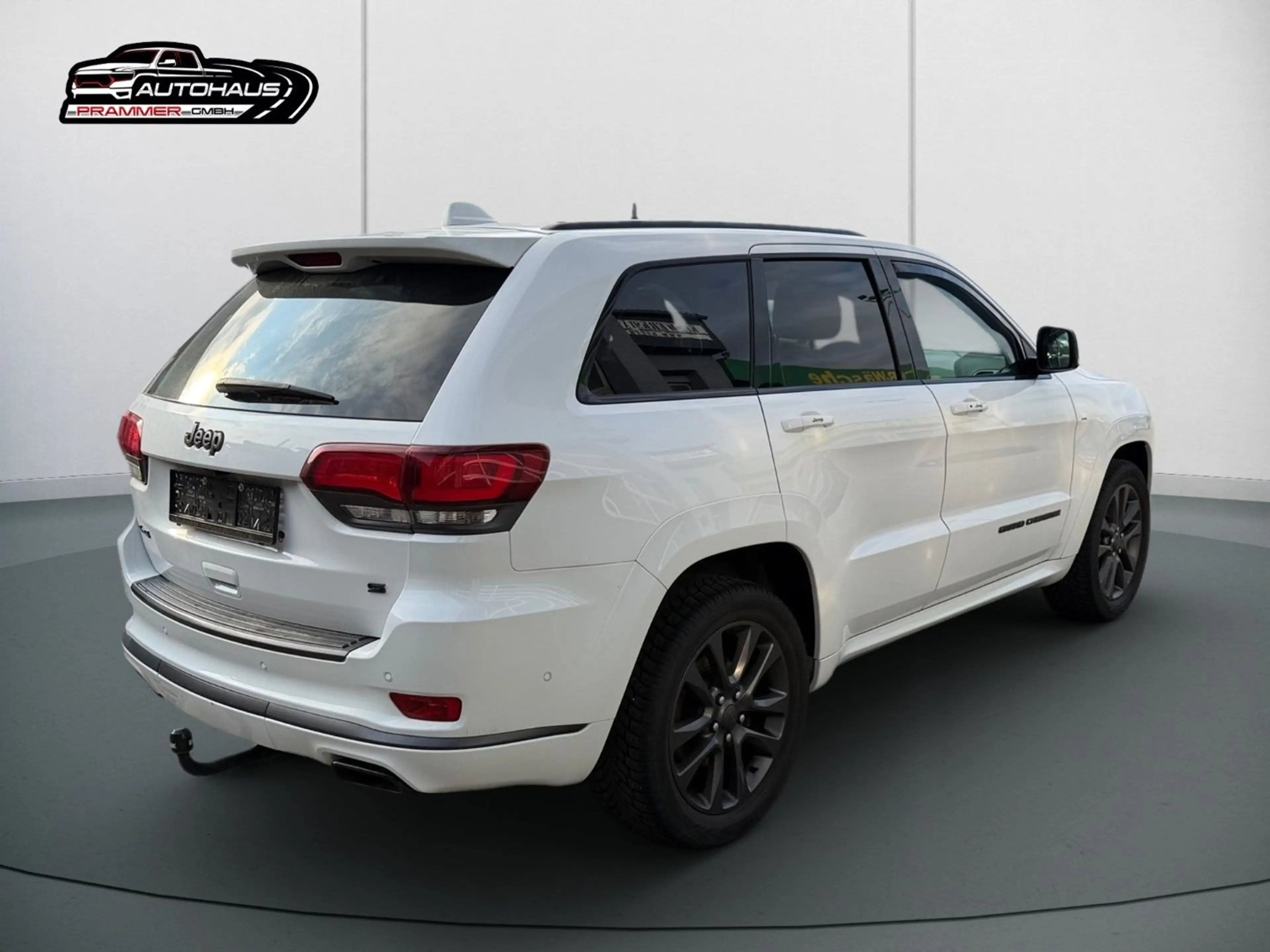 Jeep Grand Cherokee 3.0 CRD Overland — photo 3