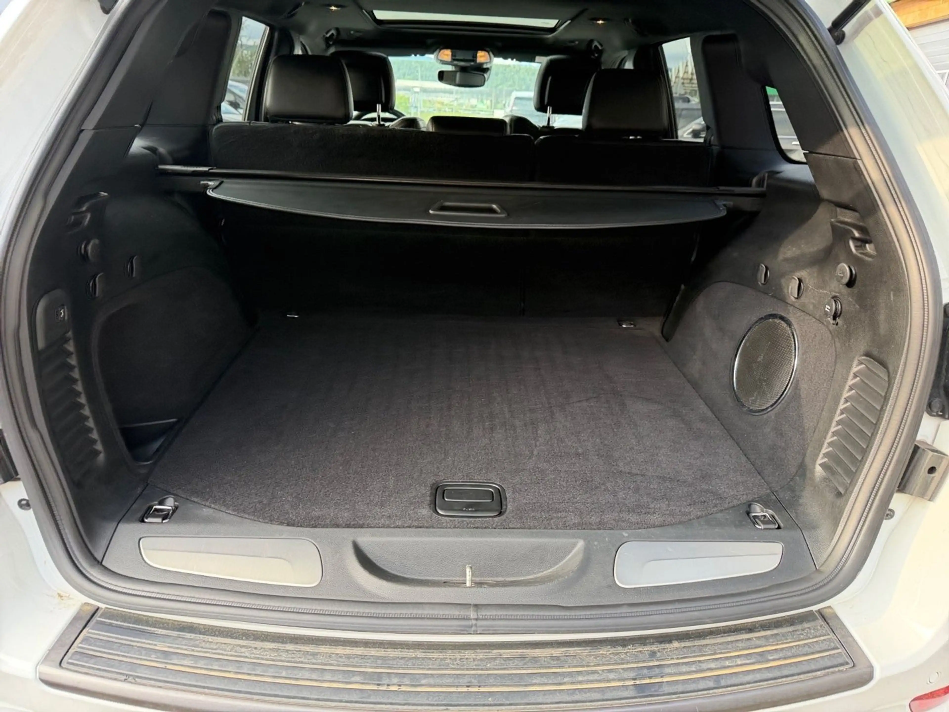 Jeep Grand Cherokee 3.0 CRD Overland — photo 12