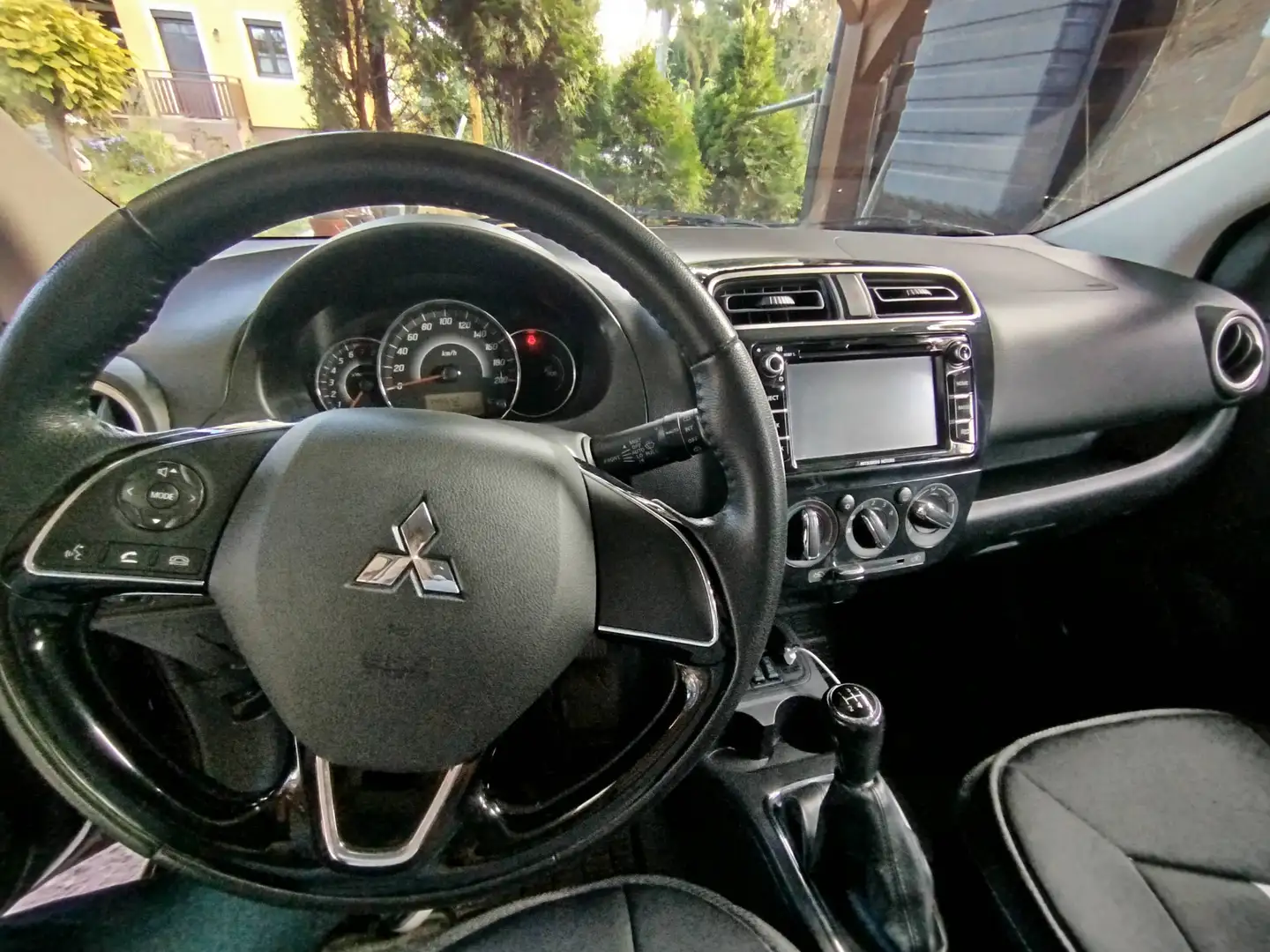 Mitsubishi Space Star Space Star 1,2 MIVEC Invite Connect AS Violett - 2