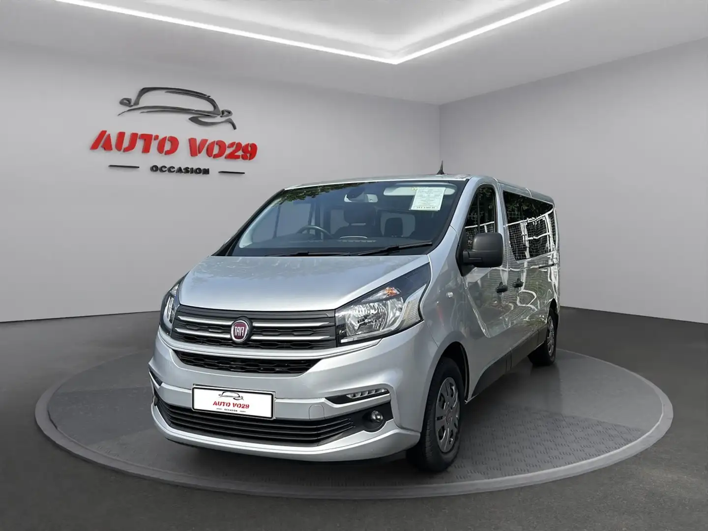 Fiat Talento 1.6 ECOJET BITURBO 125 ch 9 PLACES Garantie jusqu  Gris - 1