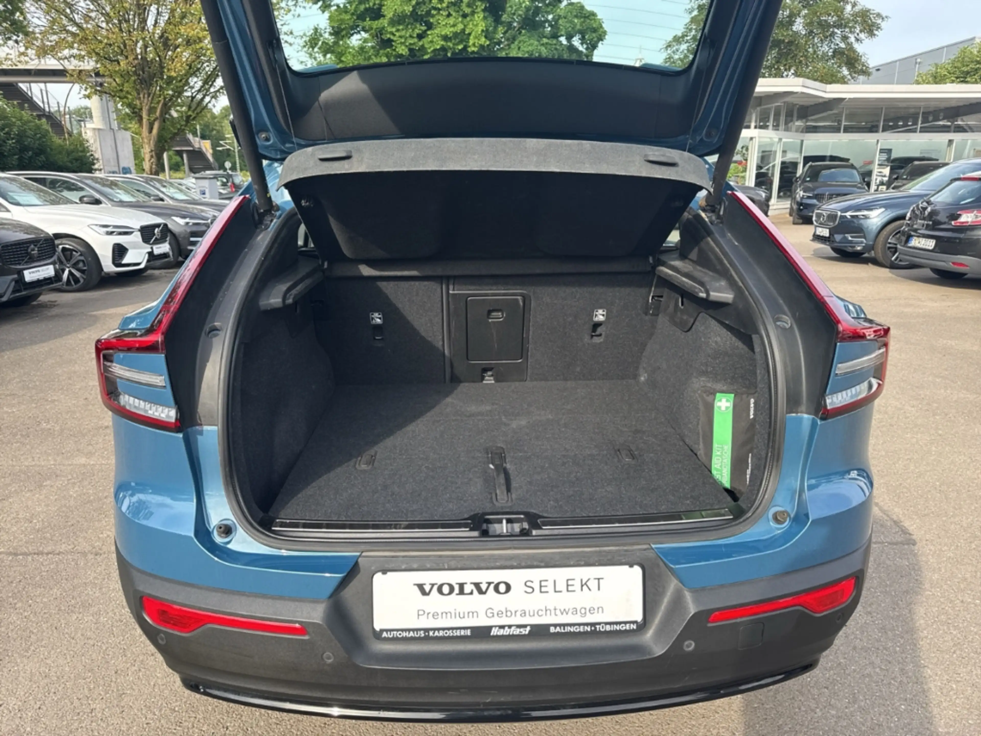 Volvo C40 Ultimate Recharge Pure Electric AWD StandHZG AHK P — photo 11