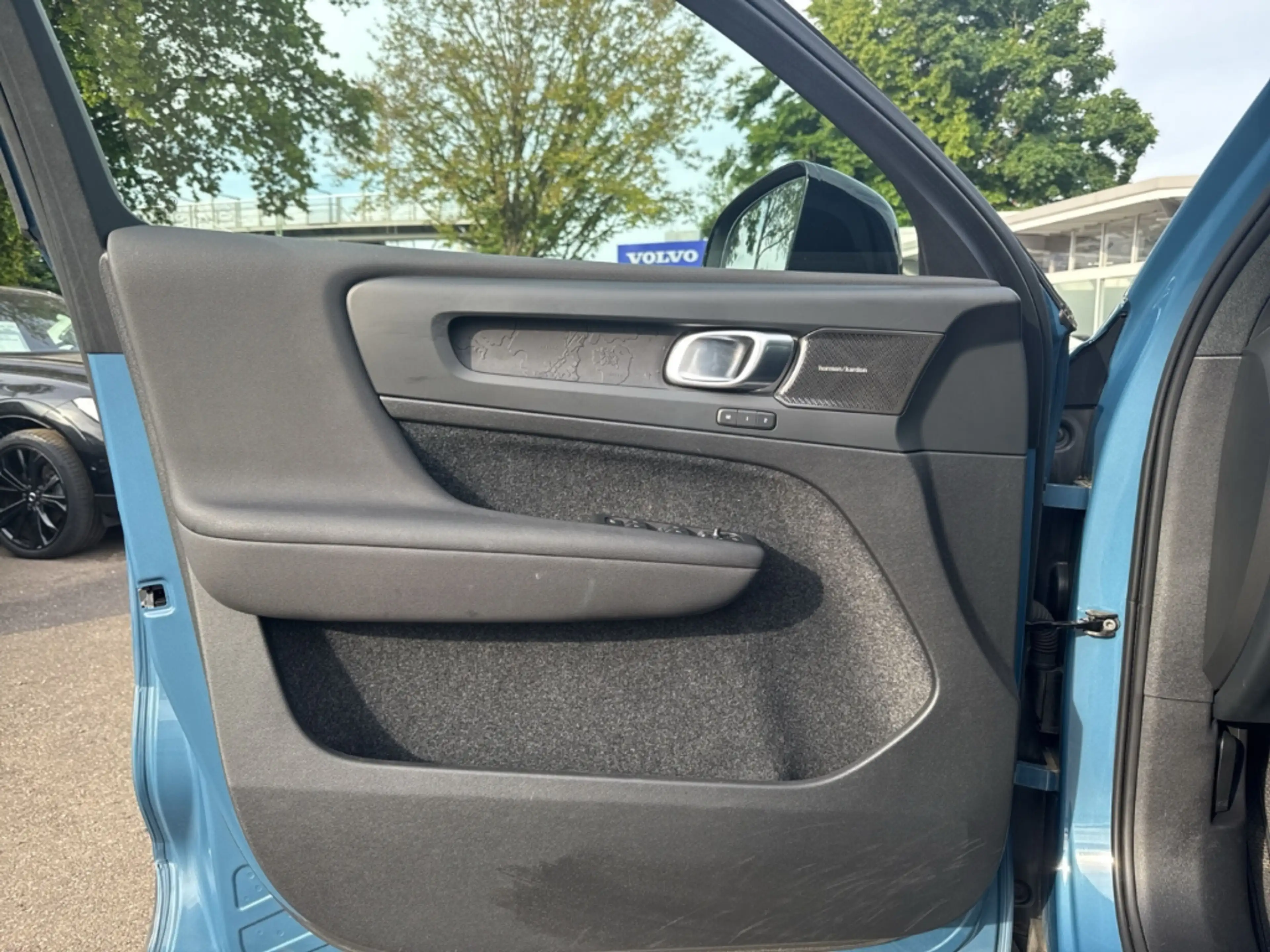 Volvo C40 Ultimate Recharge Pure Electric AWD StandHZG AHK P — photo 15