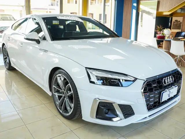 Audi A5 main image