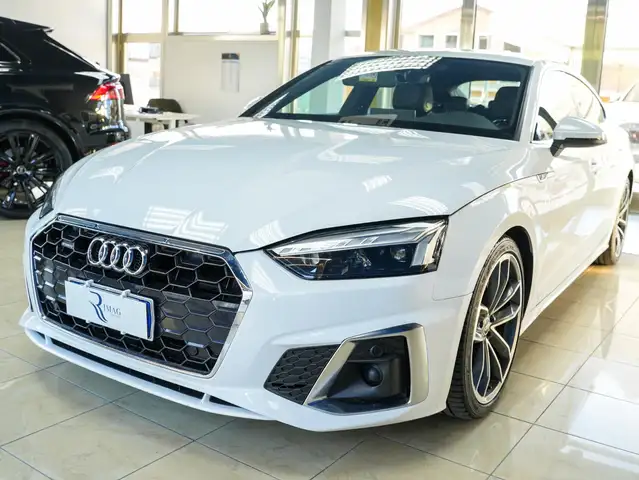 Audi A5 view 3