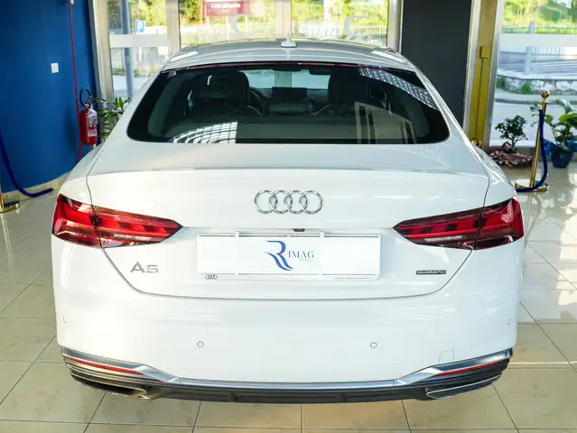 Audi A5 view 5