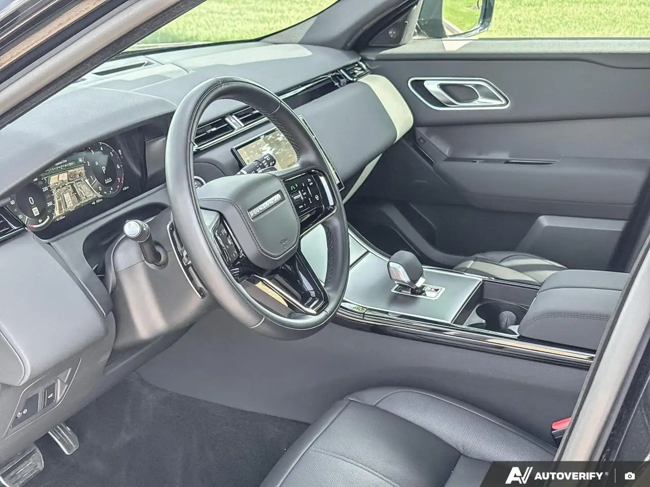 Land Rover Range Rover Velar снимка Land Rover Range Rover Velar