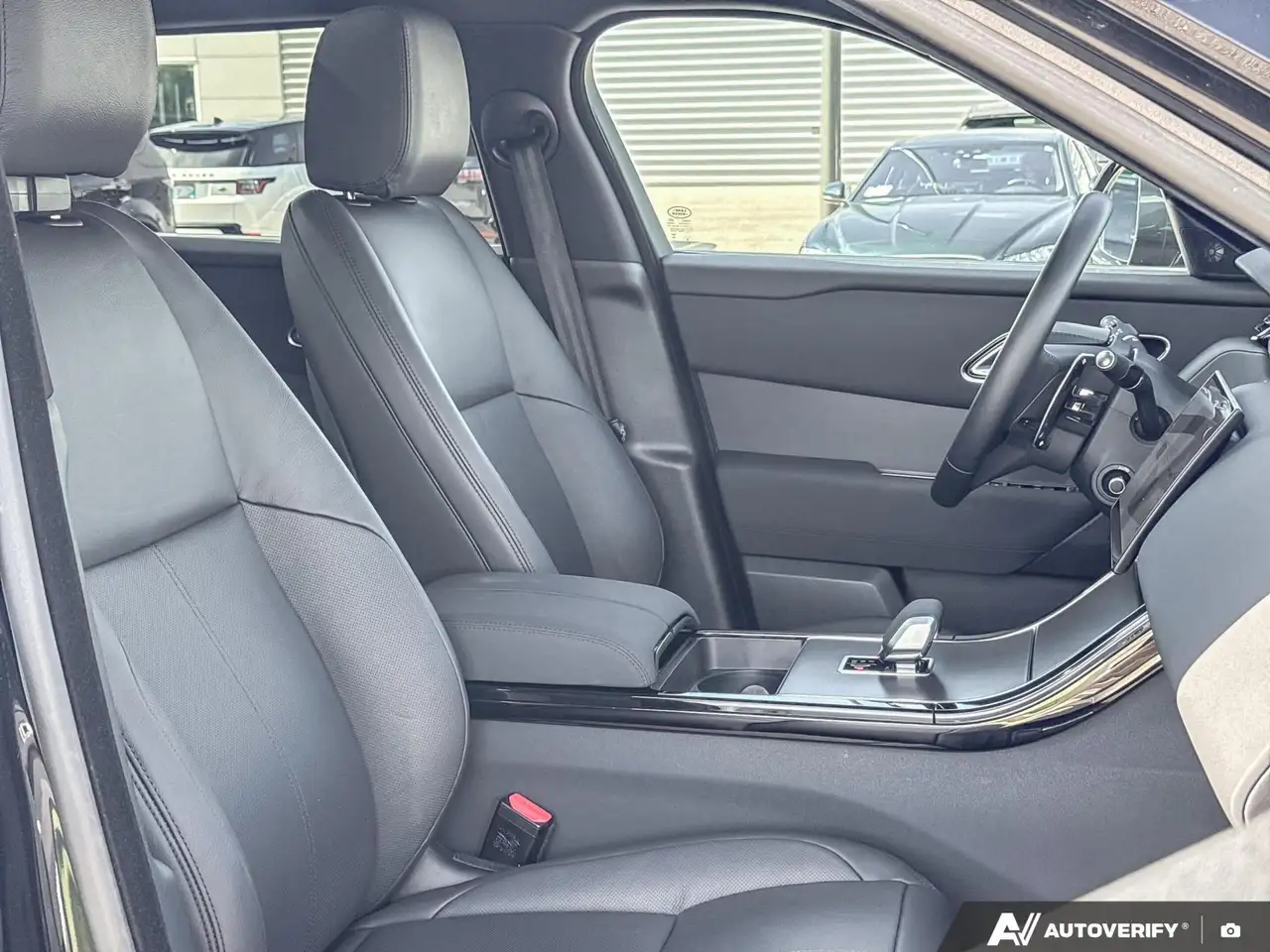 Land Rover Range Rover Velar снимка Land Rover Range Rover Velar