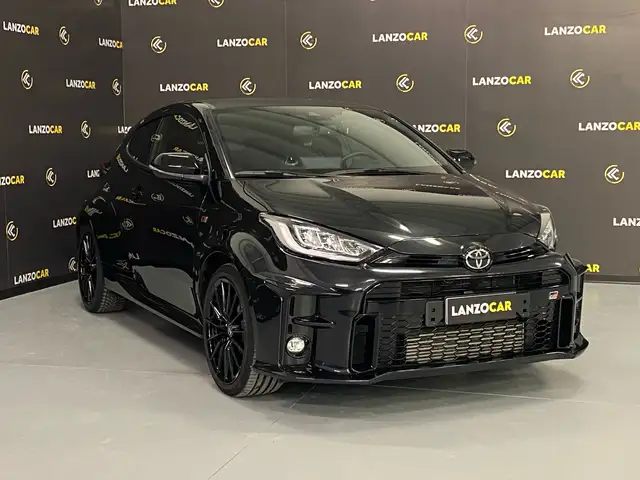 Toyota Yaris view 2