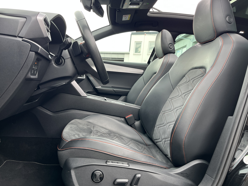 SEAT Leon SP 2.0 TDI DSG FR 125€ m.20% Anz. AHK STHZ PANO — photo 12
