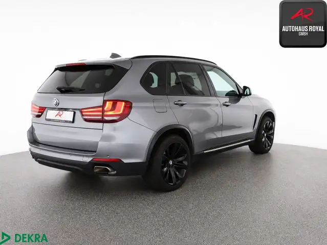BMW X5 view 5
