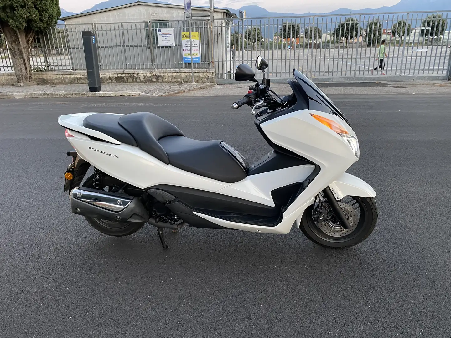 Honda Forza 300 Abs Deluxe - 2014 Blanco - 1