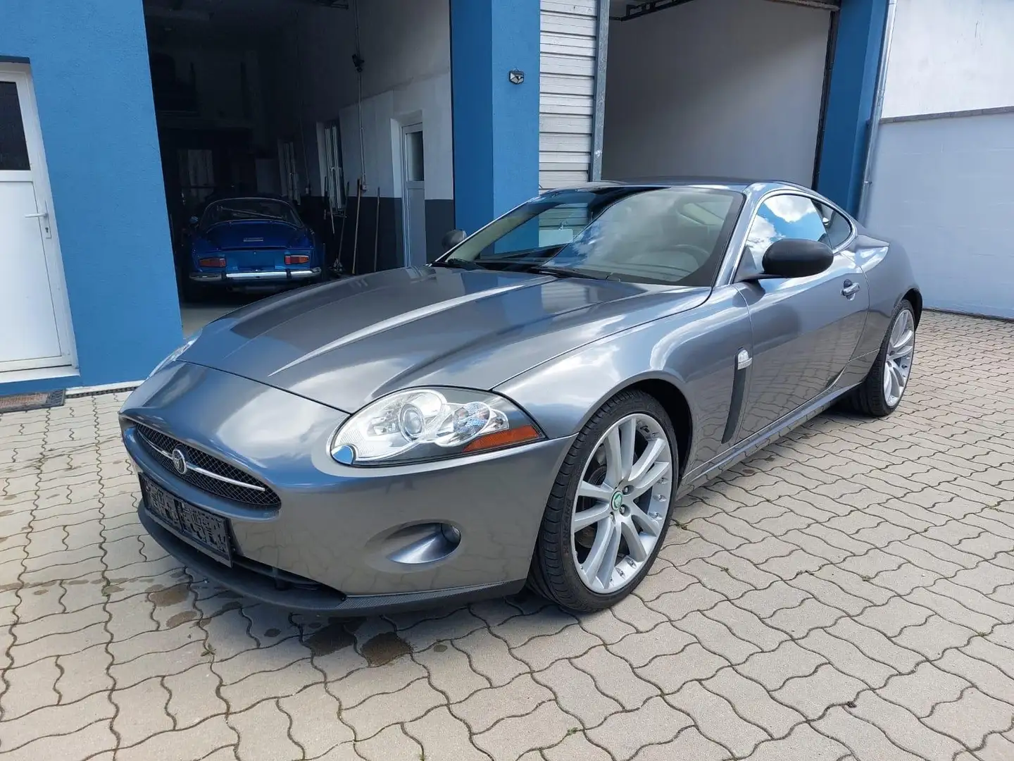 Jaguar XK8 XK8 Coupé Gris - 1