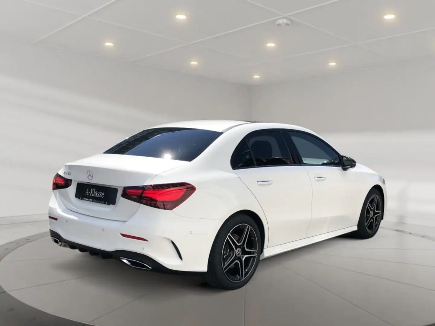 Mercedes-Benz A 200 Limousine +MBUX+AMG+Wide+Navi+Pano+Cam+PDC Blanco - 2