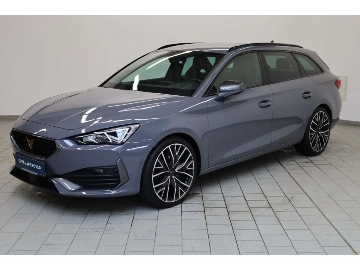 CUPRA Leon Sportstourer 2.0 TSI 4Drive VZ AHK/NAV/RFK Grau - 2