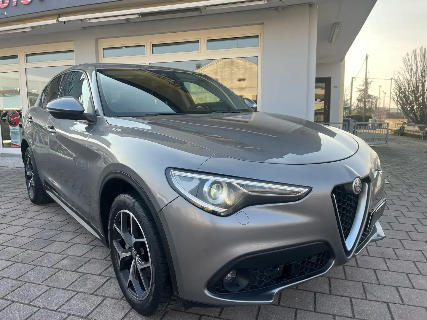 Alfa Romeo Stelvio Stelvio 2017 2.2 t Executive Q4 210cv auto Grigio - 2