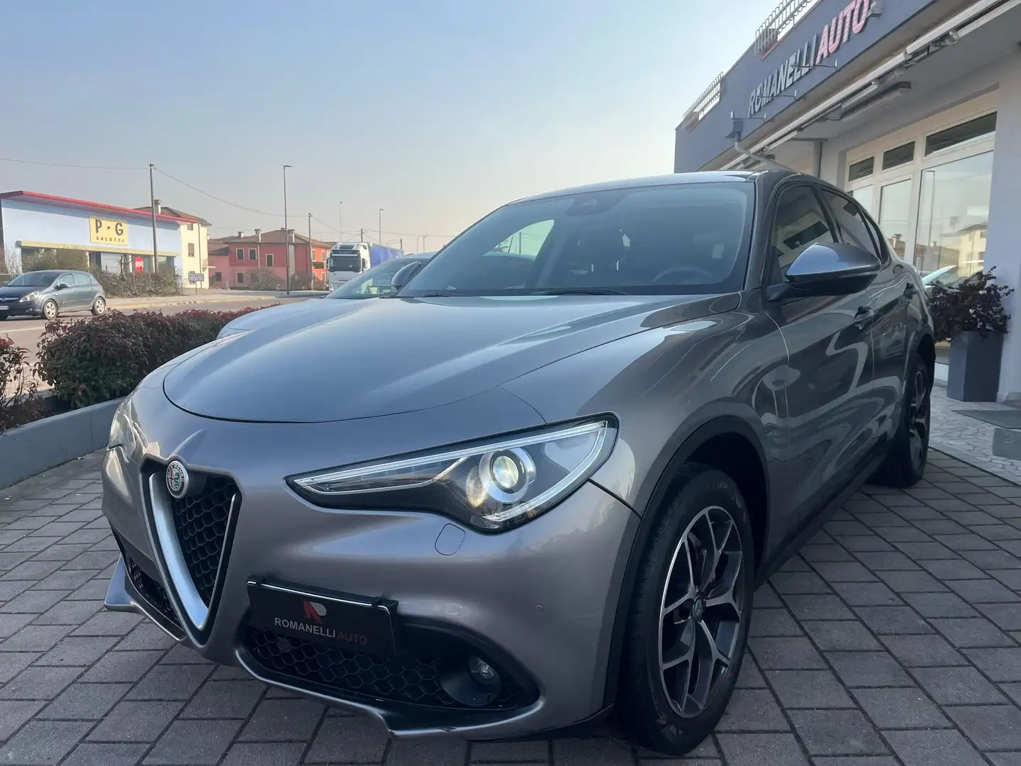Alfa Romeo Stelvio Stelvio 2017 2.2 t Executive Q4 210cv auto Grigio - 1