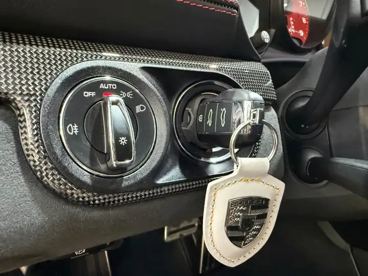 Porsche 718 Cayman GTS 4.0 2024, foto 22