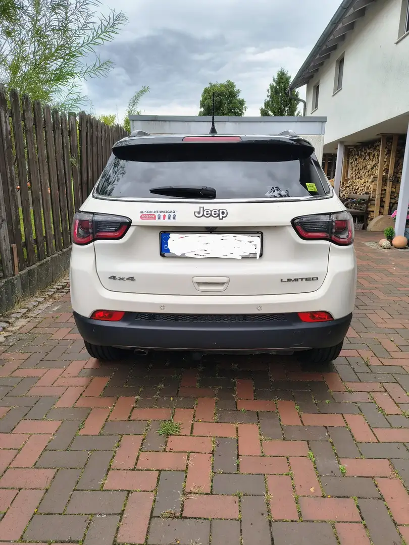 Jeep Compass 2.0 MultiJet Active Drive Limited Weiß - 2