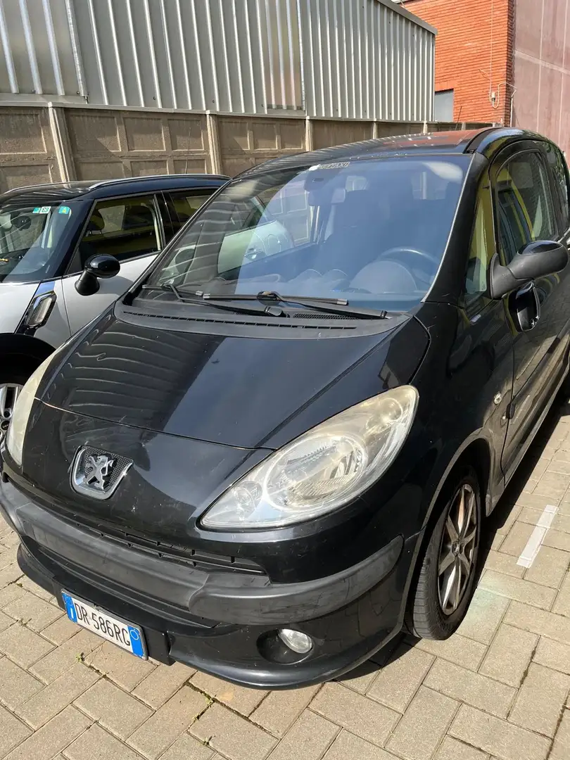 Peugeot 1007 1.4 Negru - 1