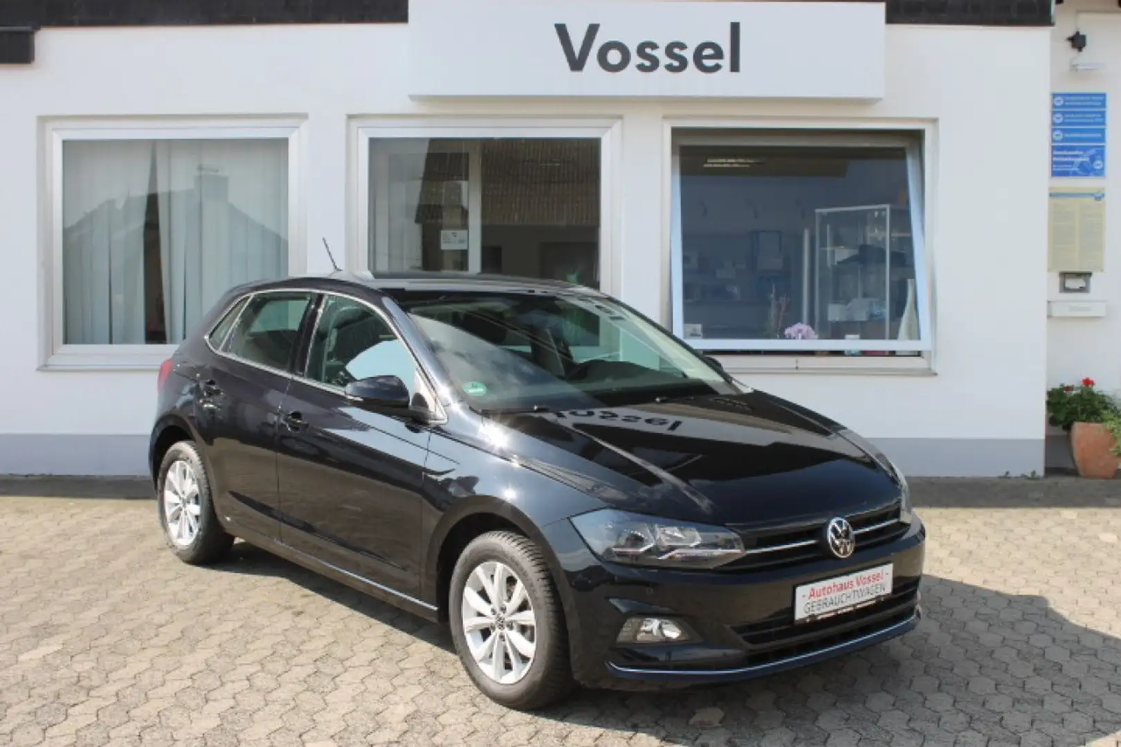 Volkswagen Polo 1.0 TSI Highline Navi Klima Einparkhilfe Noir - 1